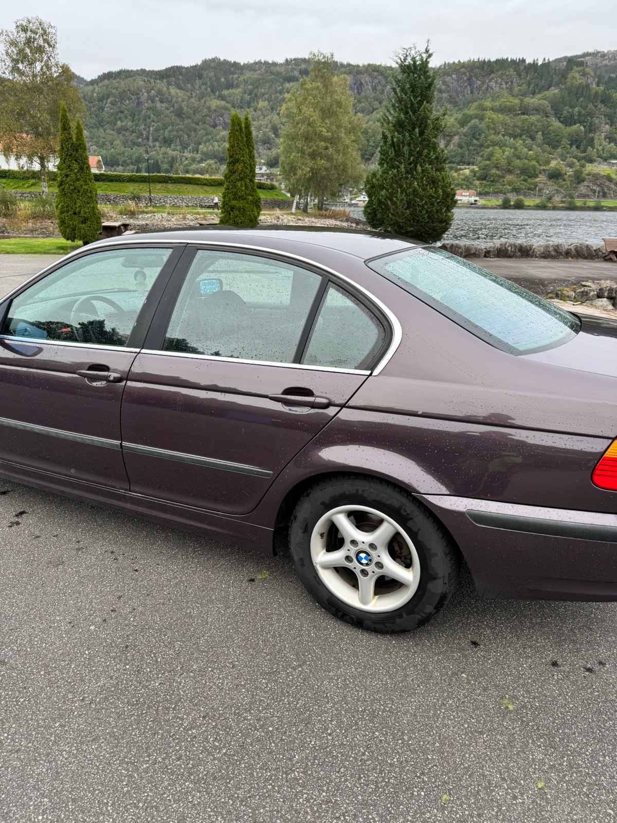BMW 320i Sedan Automatic, 5-trins, 170ps, 2002