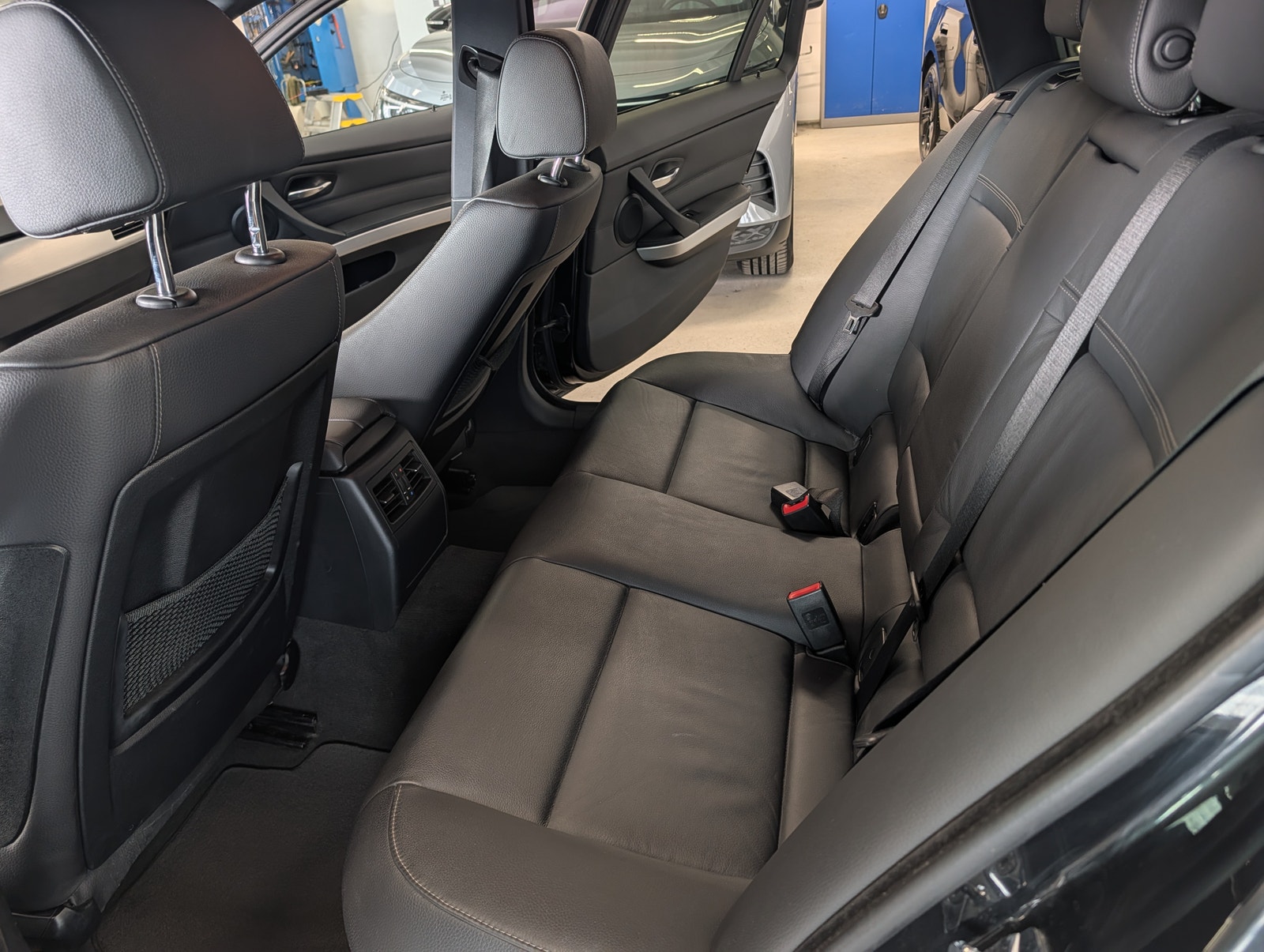 BMW 330i xDrive Touring Automatic, 6-trins, 272ps, 2009