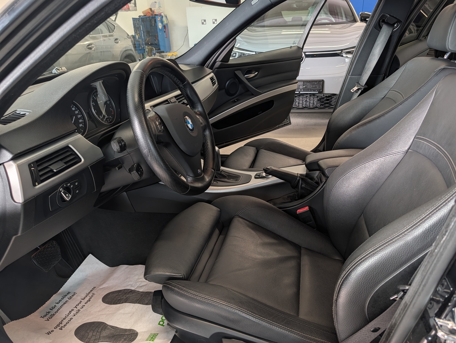 BMW 330i xDrive Touring Automatic, 6-trins, 272ps, 2009