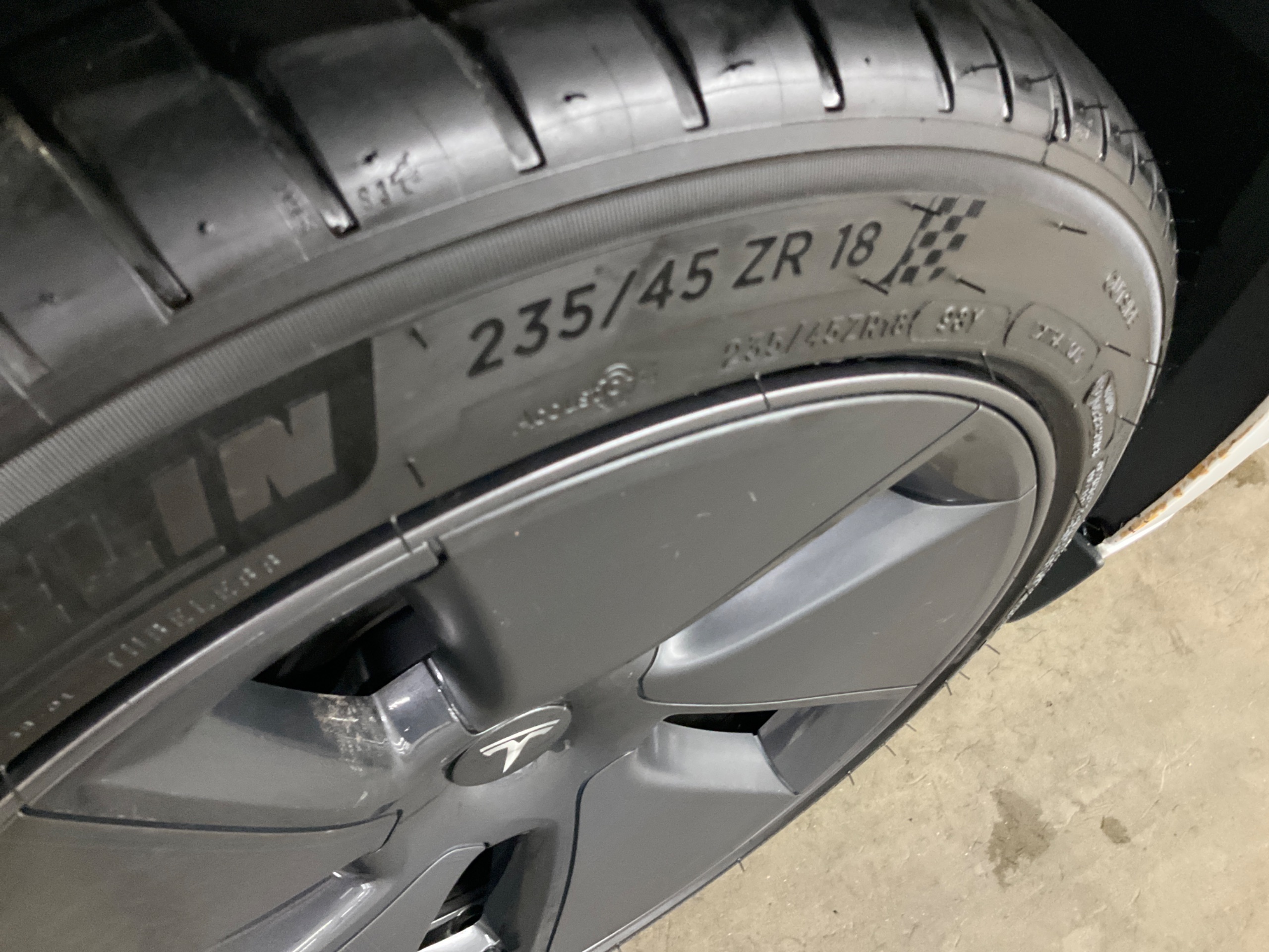 Tesla Model 3 Standard Range Plus, 325hk, 2021