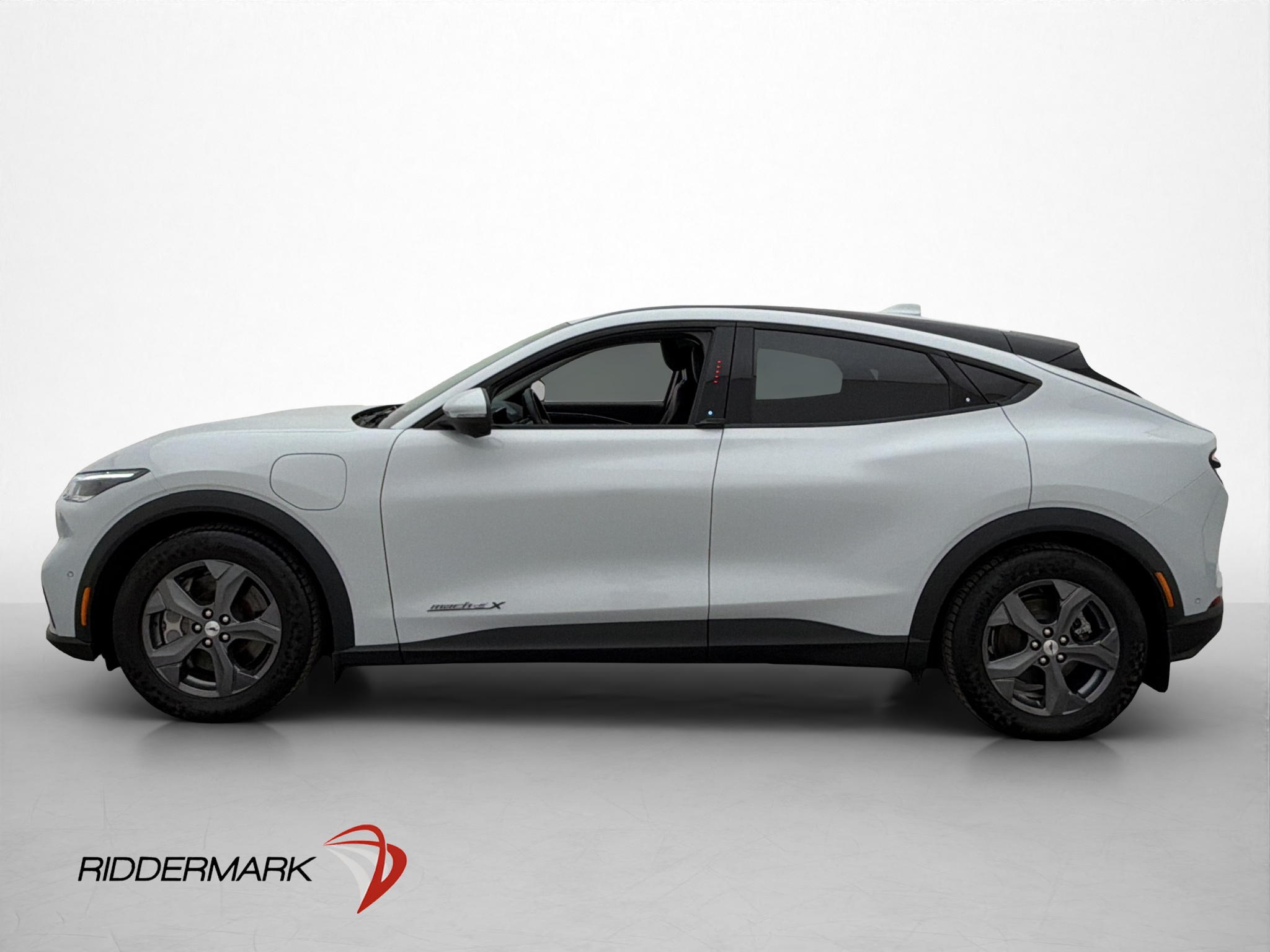 Ford Mustang Mach-E Long Range, 294hp, 2021
