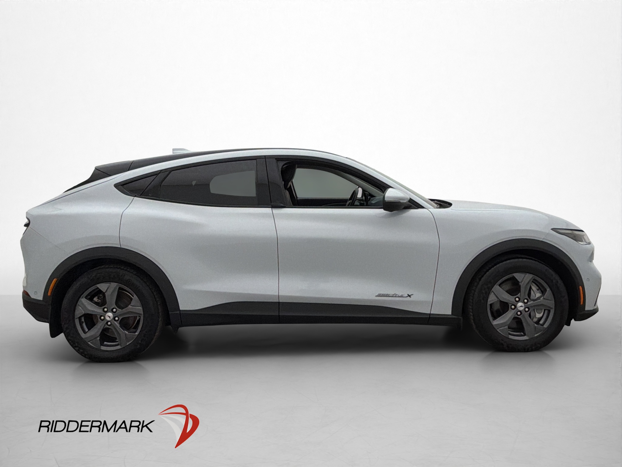 Ford Mustang Mach-E Long Range, 294hp, 2021