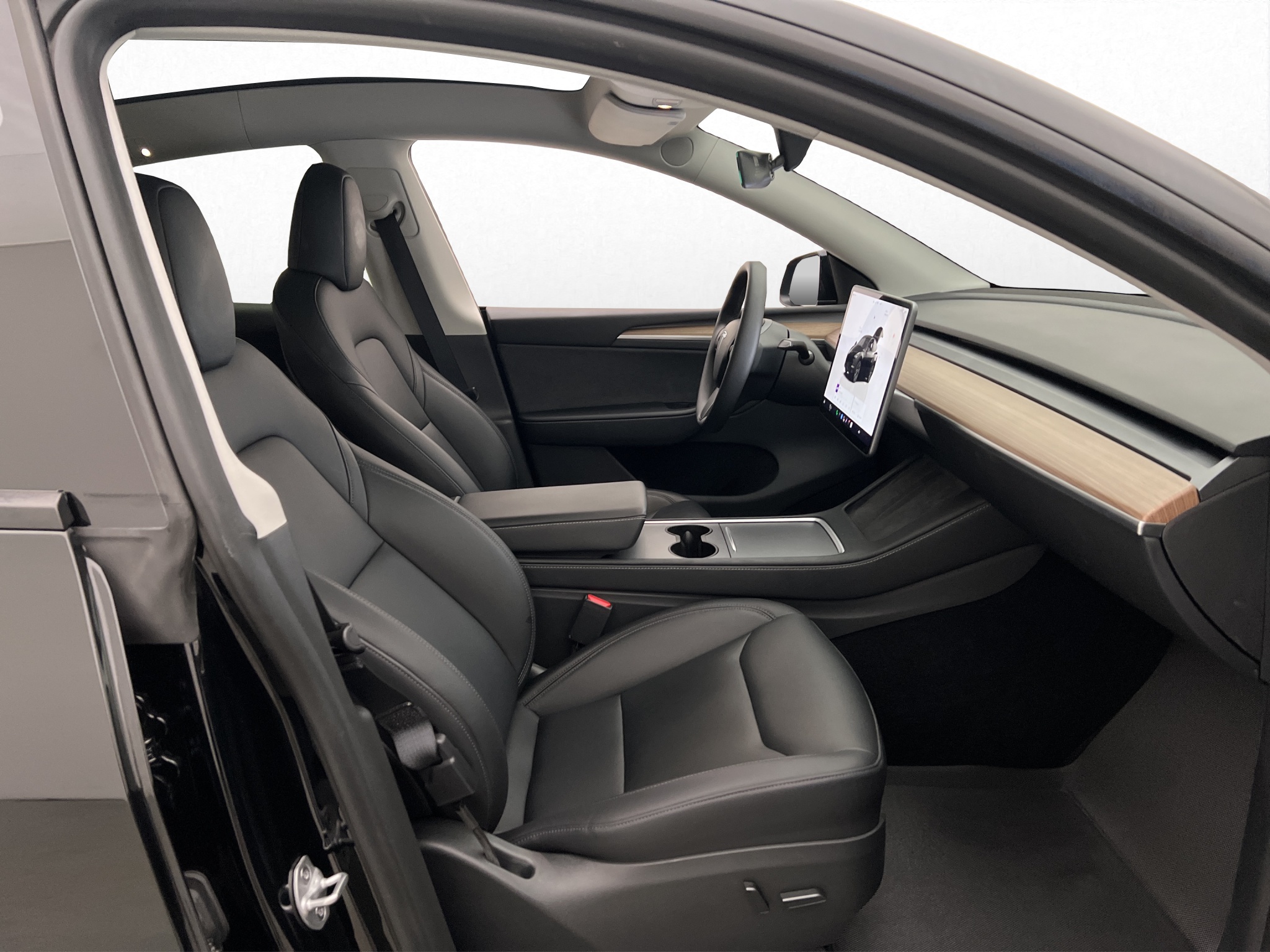 Tesla Model Y Long Range AWD, 514ps, 2025