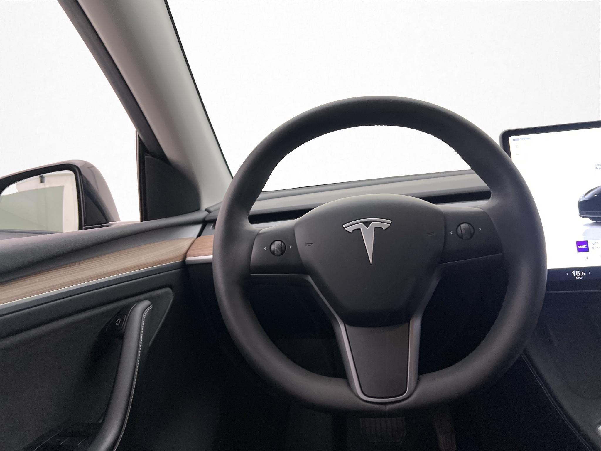 Tesla Model Y Long Range AWD, 514ps, 2025