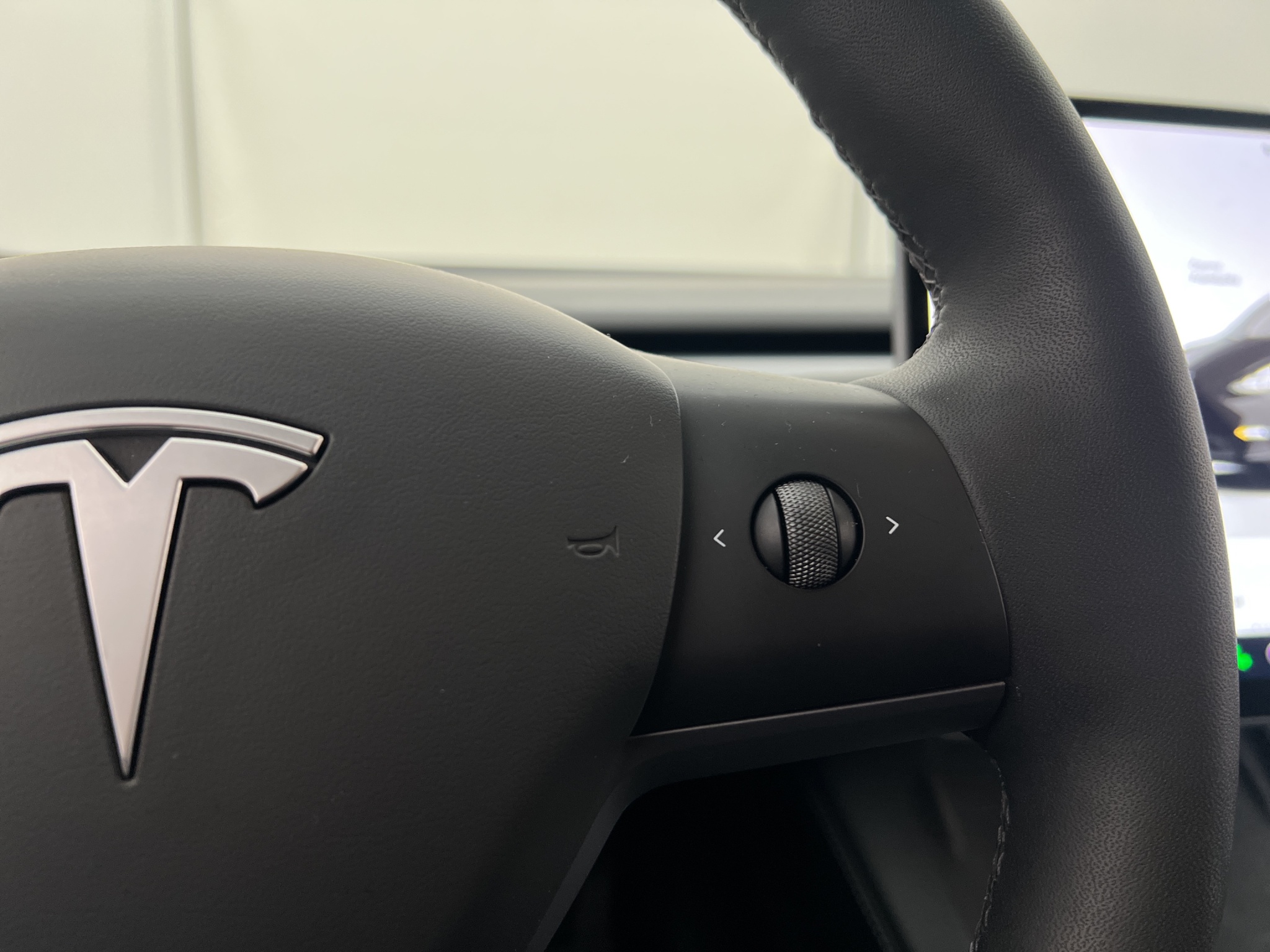 Tesla Model Y Long Range AWD, 514ps, 2025