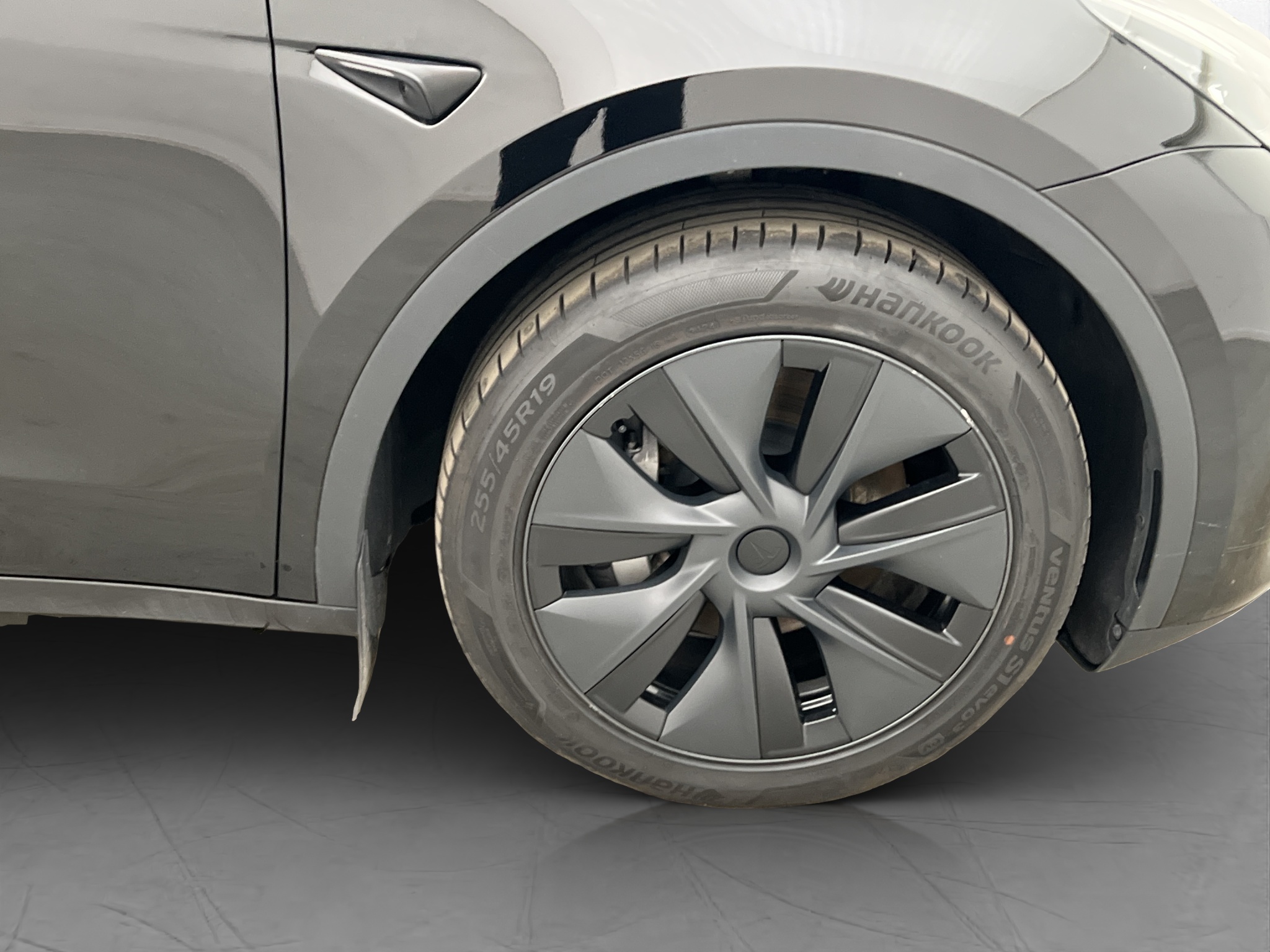 Tesla Model Y Long Range AWD, 514ps, 2025
