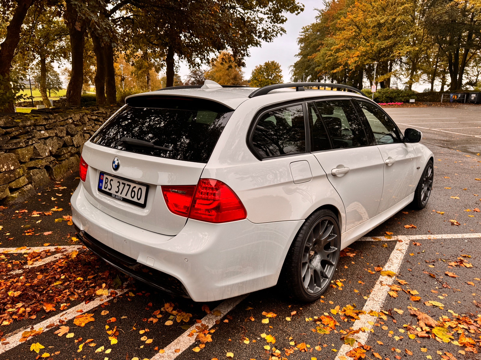 BMW 320d Touring Manual, 6-trins, 177ps, 2009