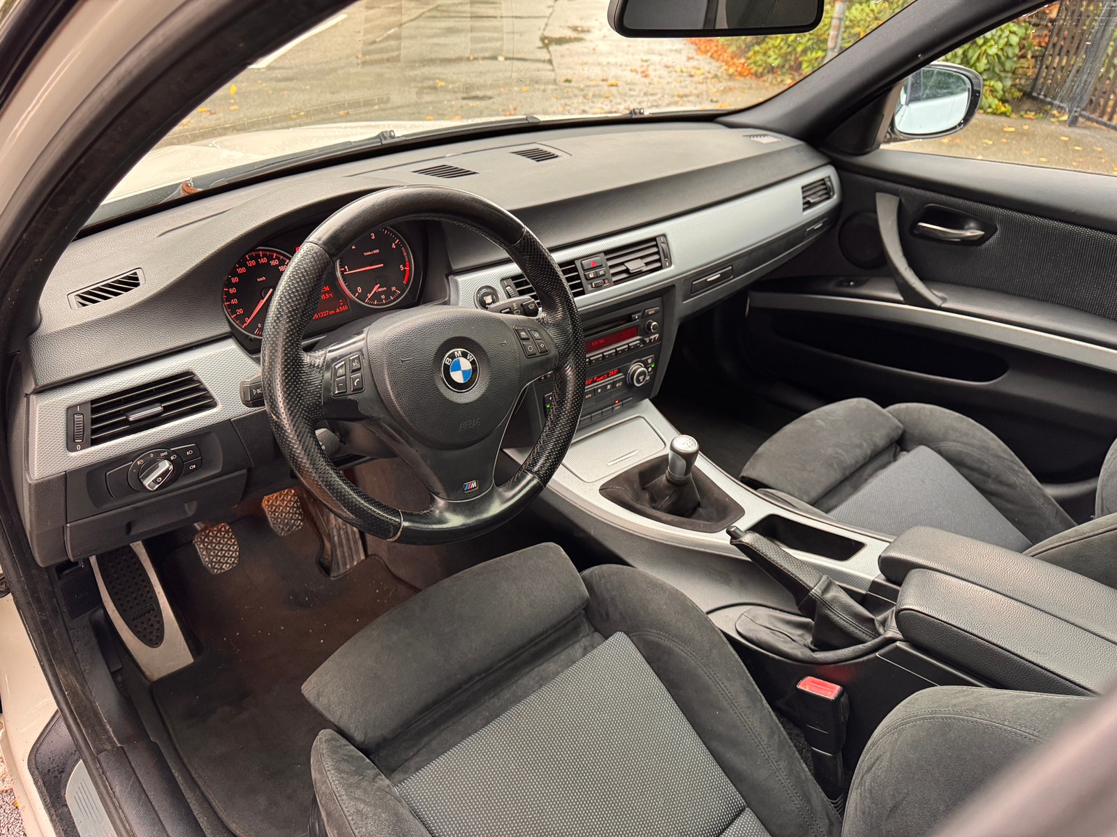 BMW 320d Touring Manual, 6-trins, 177ps, 2009