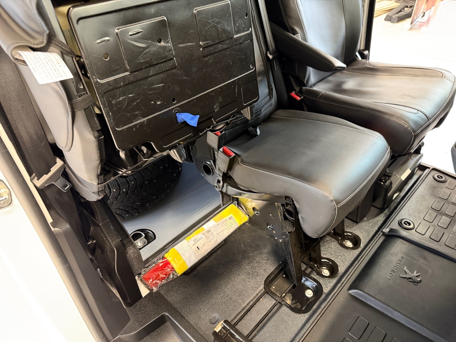 Peugeot e-Expert 75, 136ps, 2022