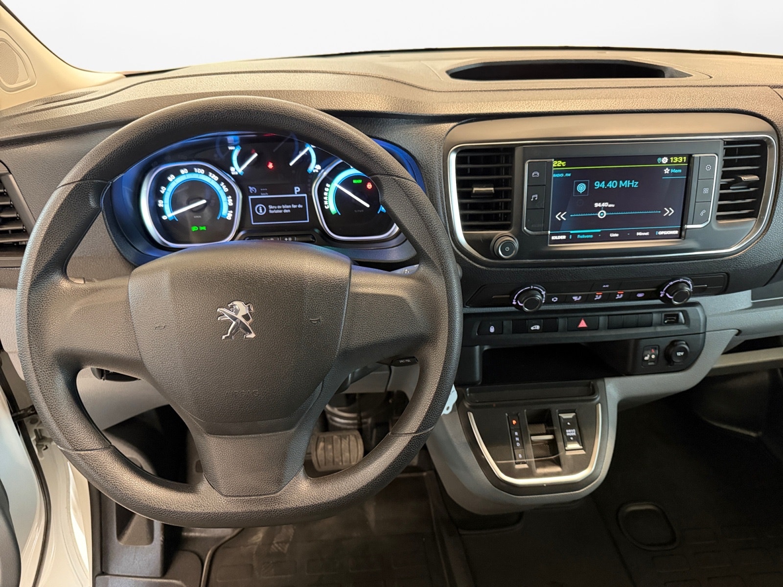 Peugeot e-Expert 75, 136ps, 2022