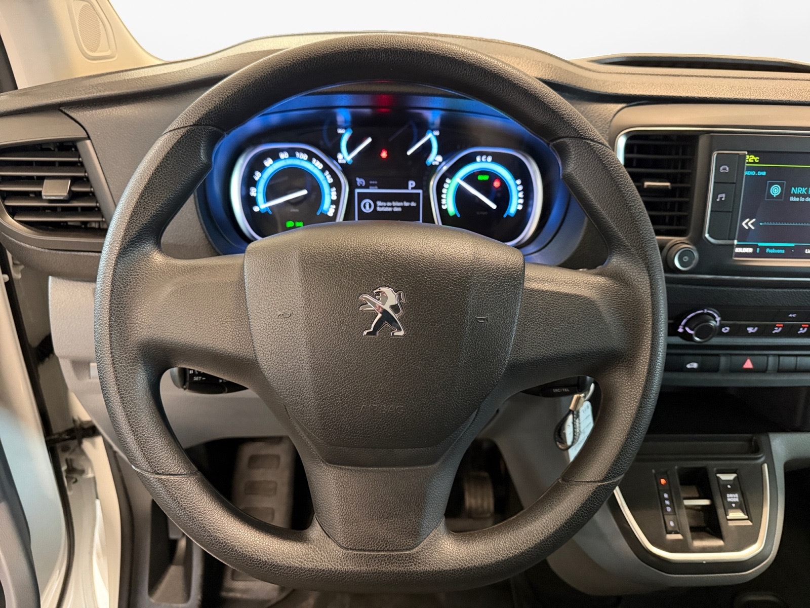 Peugeot e-Expert 75, 136ps, 2022