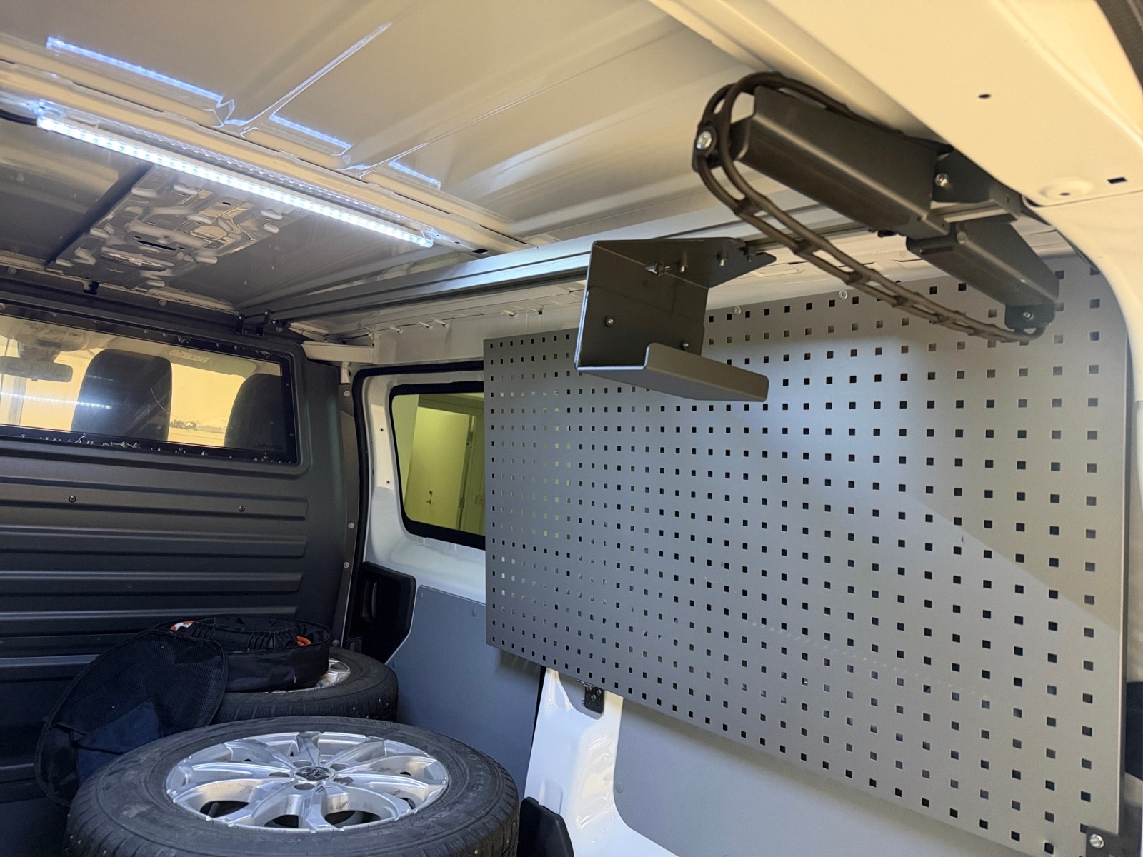 Peugeot e-Expert 75, 136ps, 2022