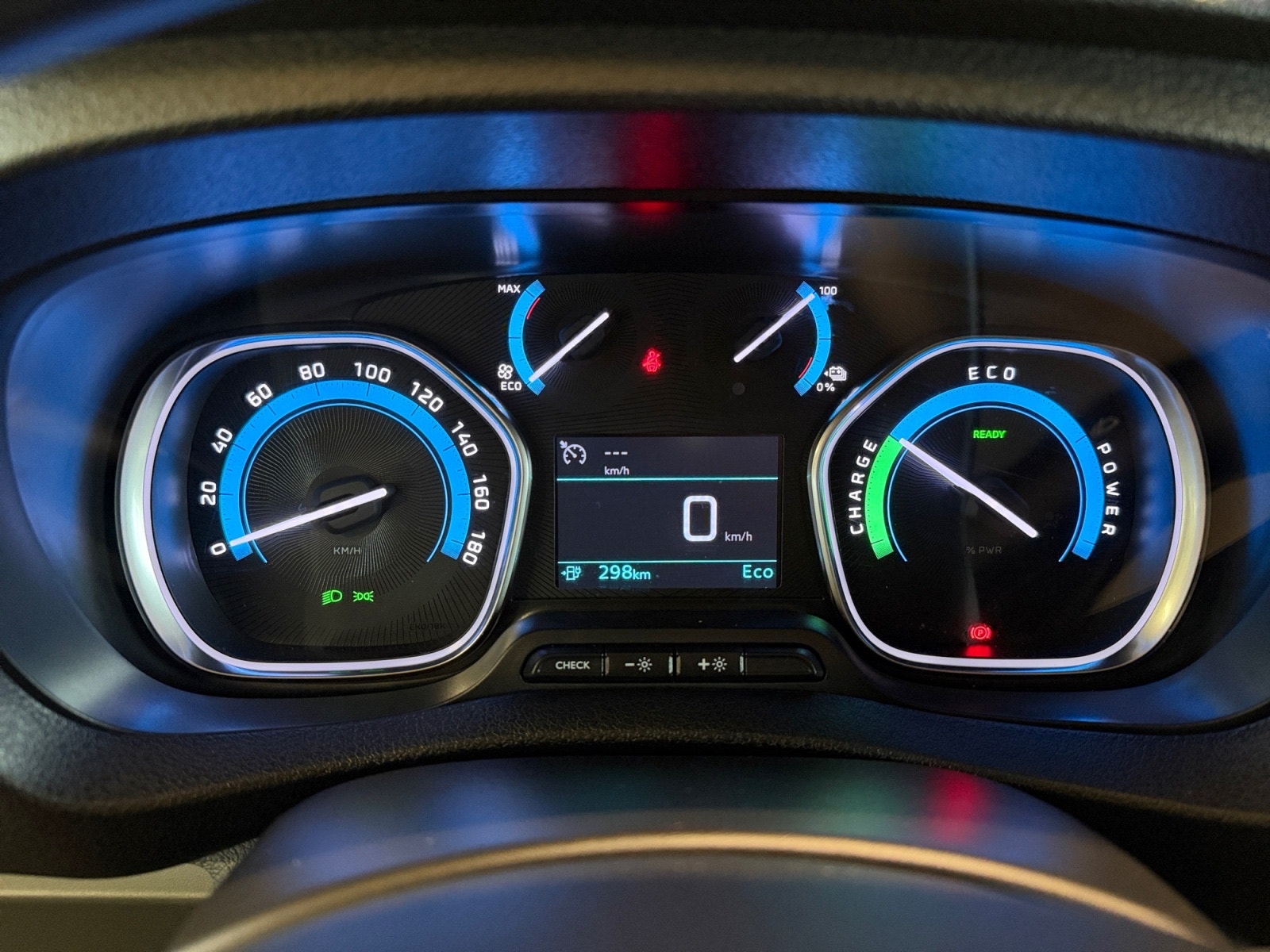 Peugeot e-Expert 75, 136ps, 2022