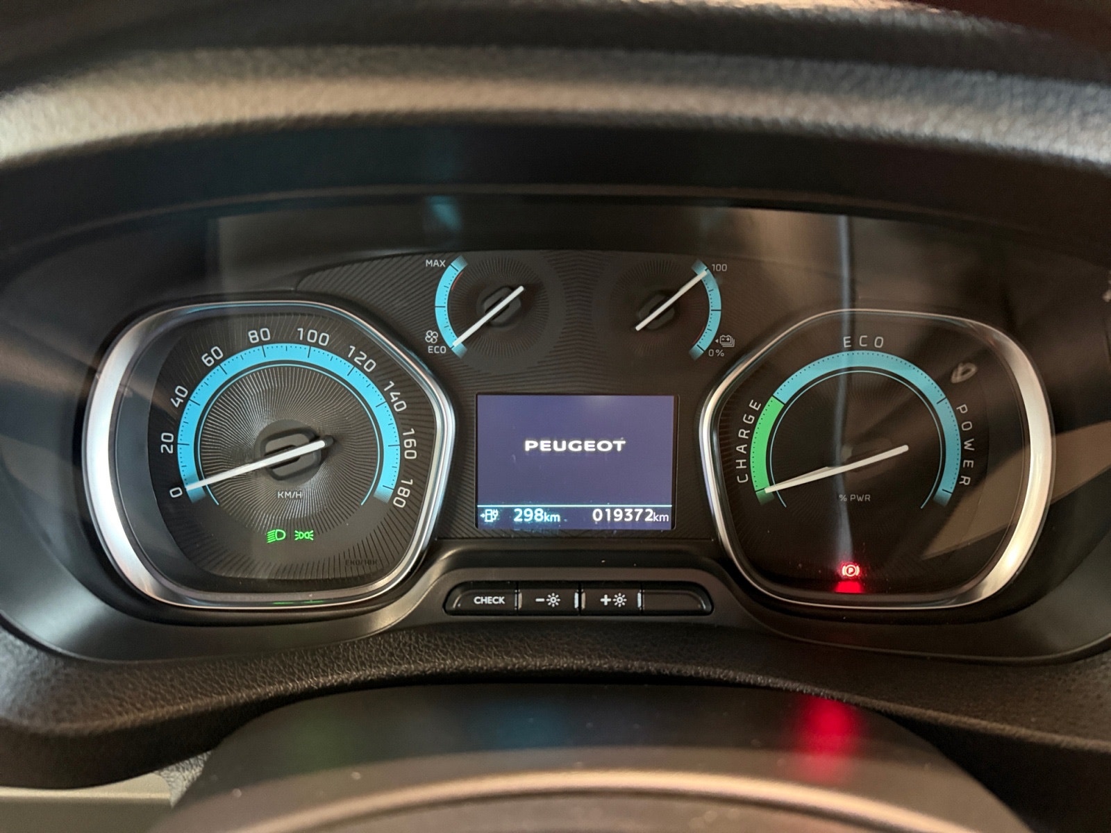 Peugeot e-Expert 75, 136ps, 2022