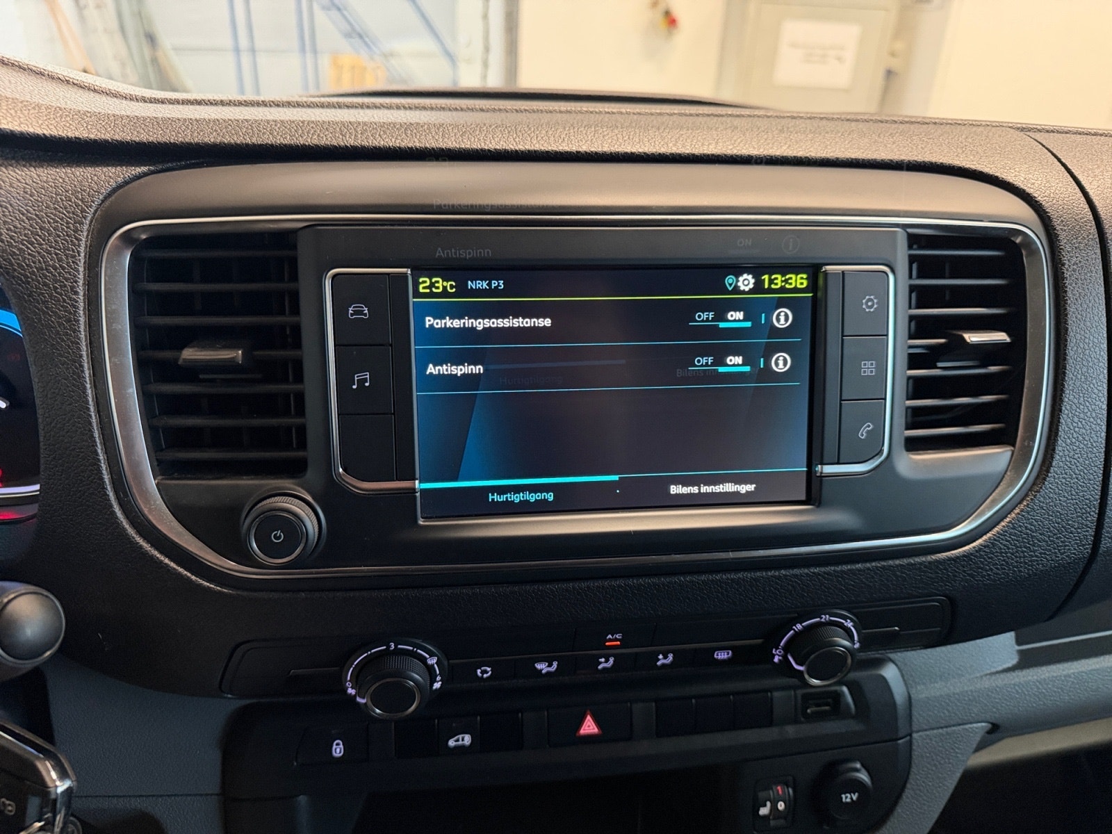 Peugeot e-Expert 75, 136ps, 2022