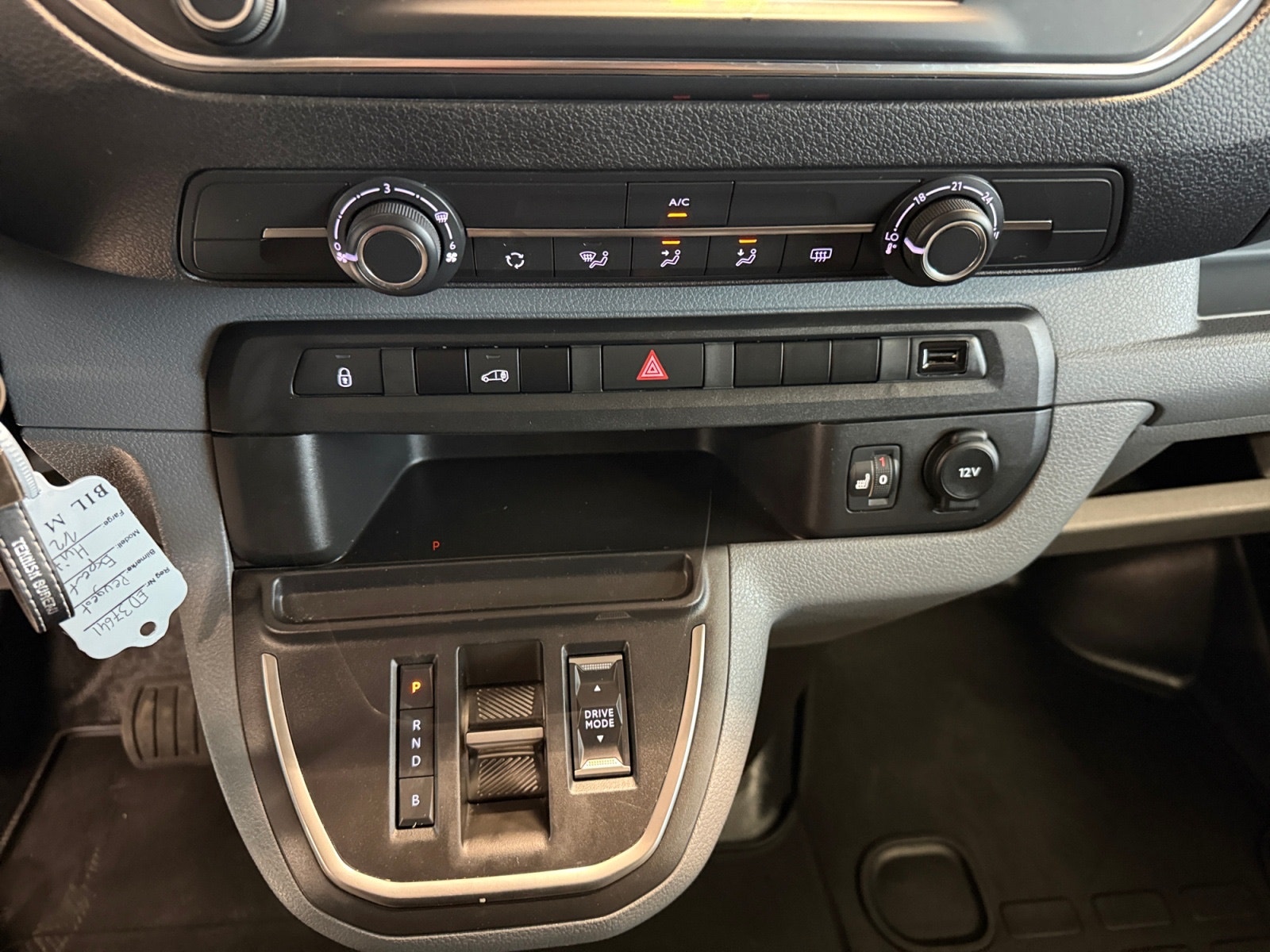 Peugeot e-Expert 75, 136ps, 2022