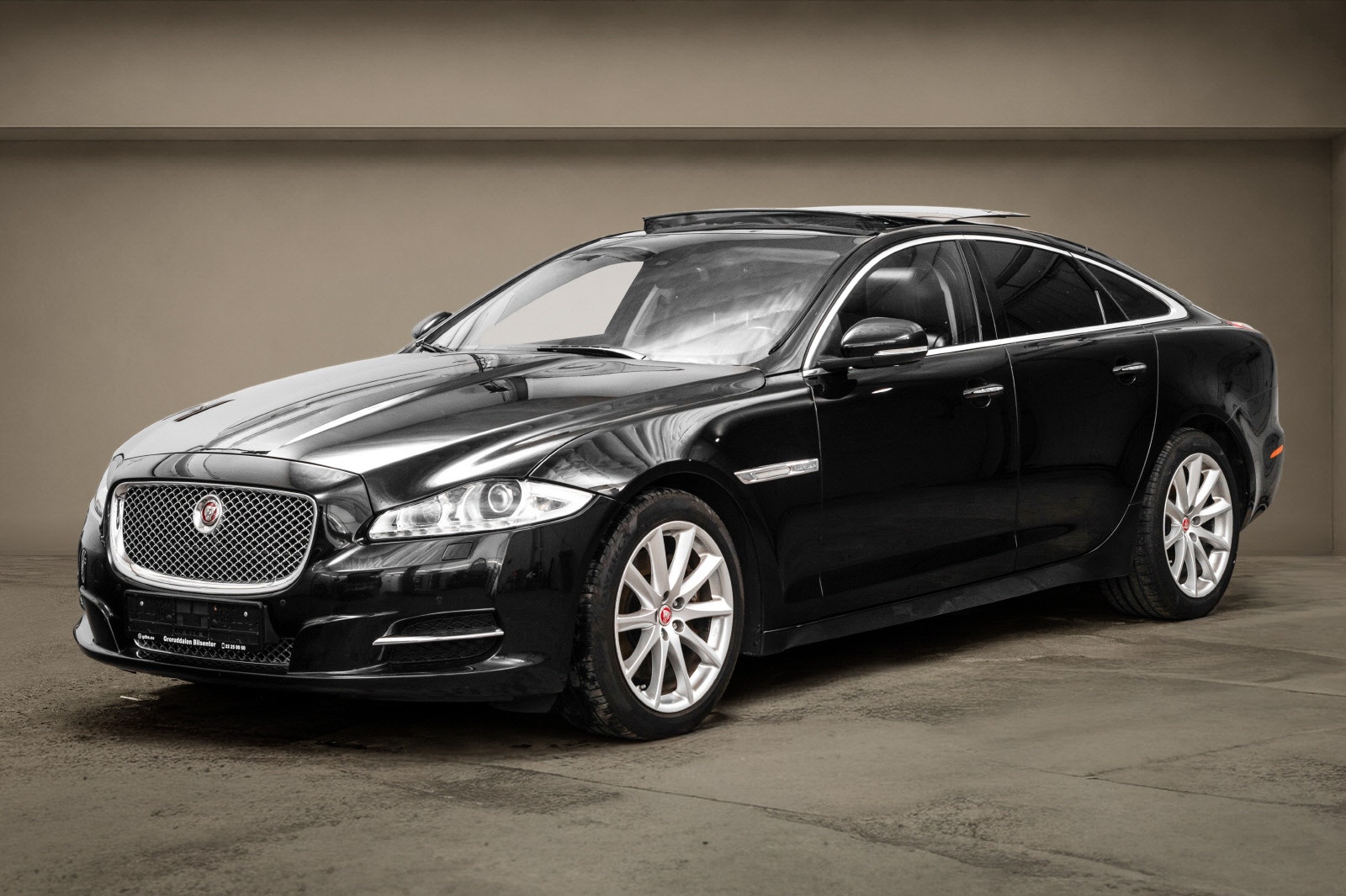 Jaguar XJ 3.0 V6 AWD Automatic, 340hp, 2014
