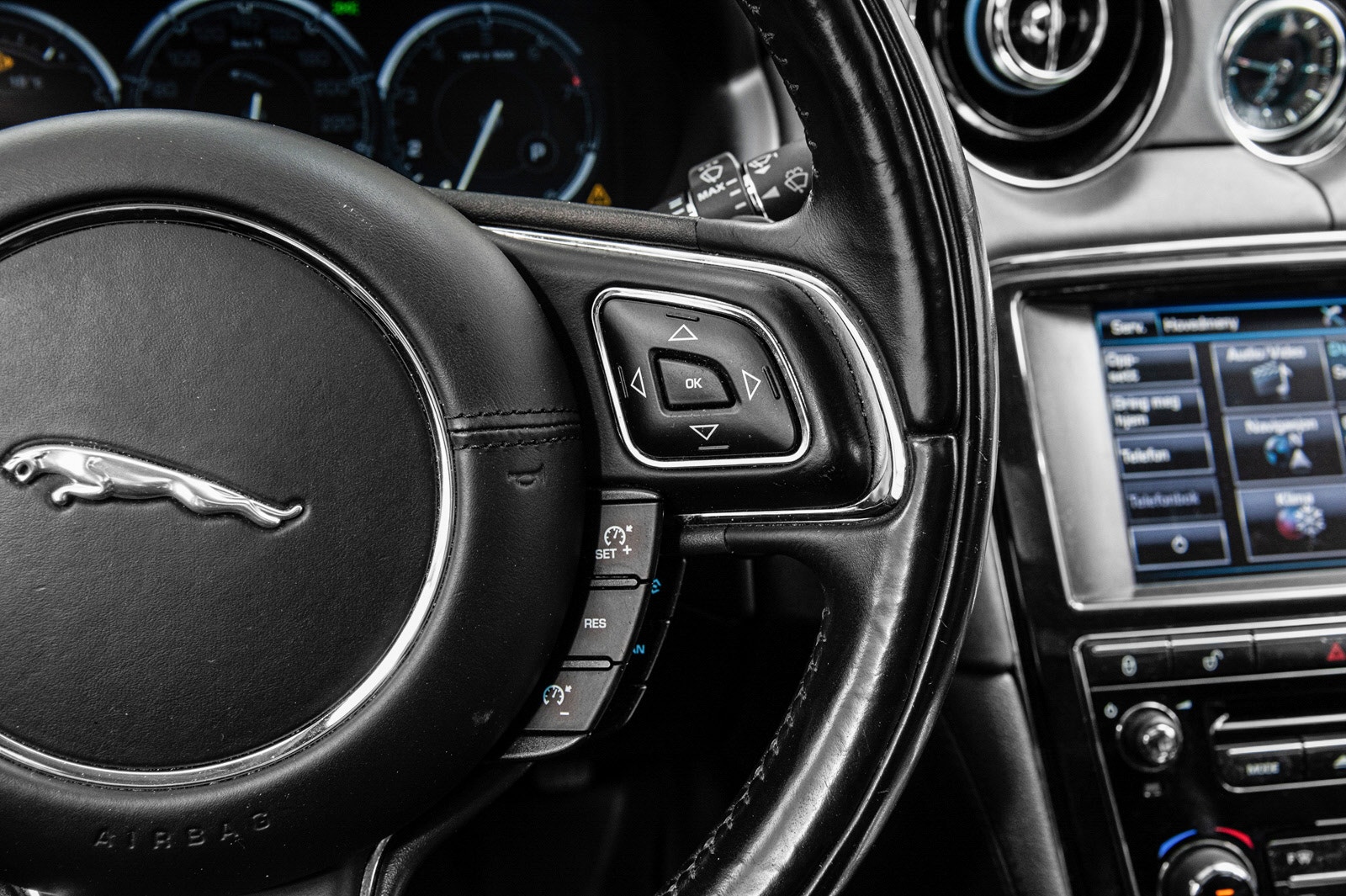 Jaguar XJ 3.0 V6 AWD Automatic, 340hp, 2014