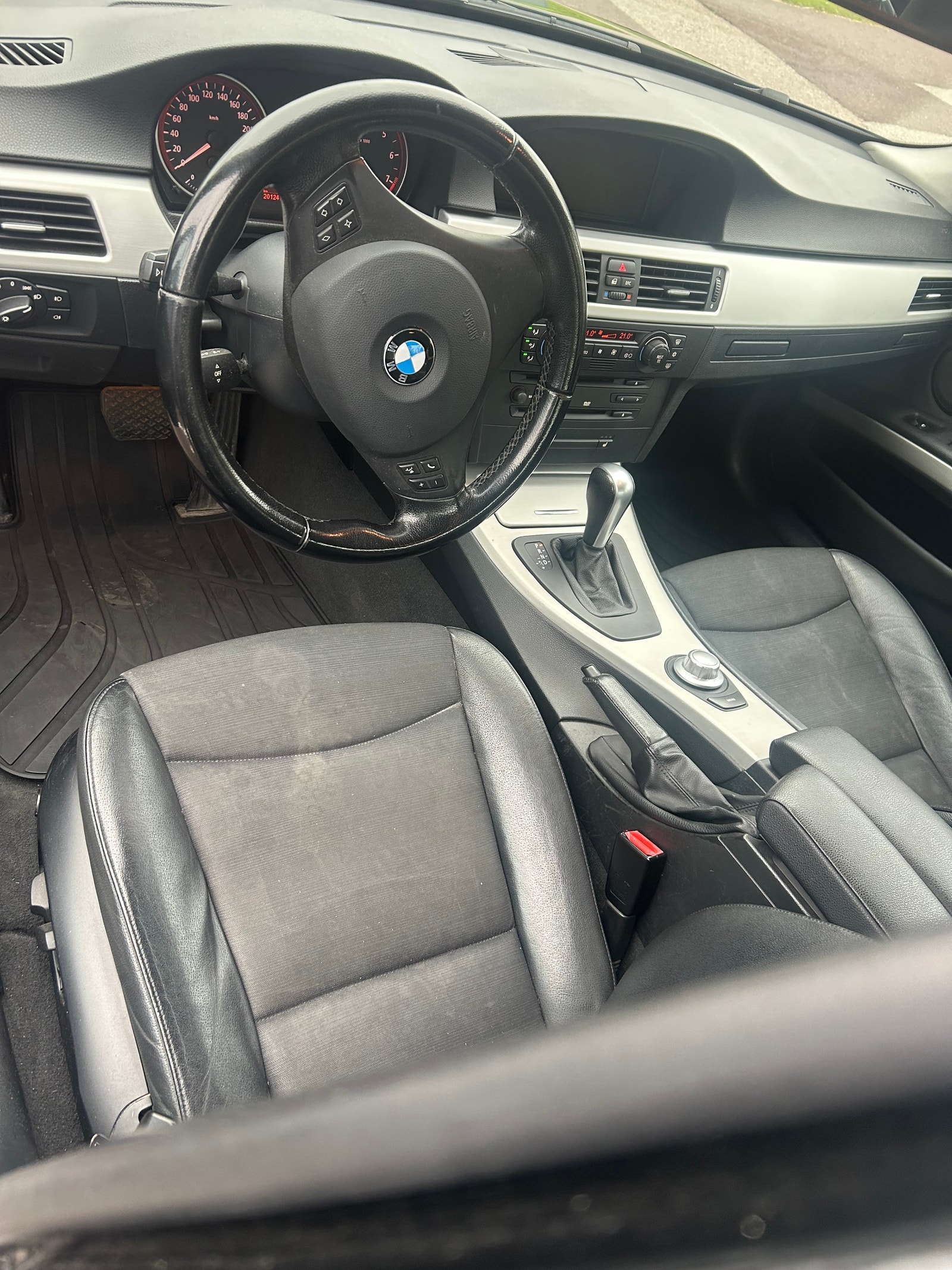 BMW 325i Sedan Automatic, 6-trins, 218ps, 2005