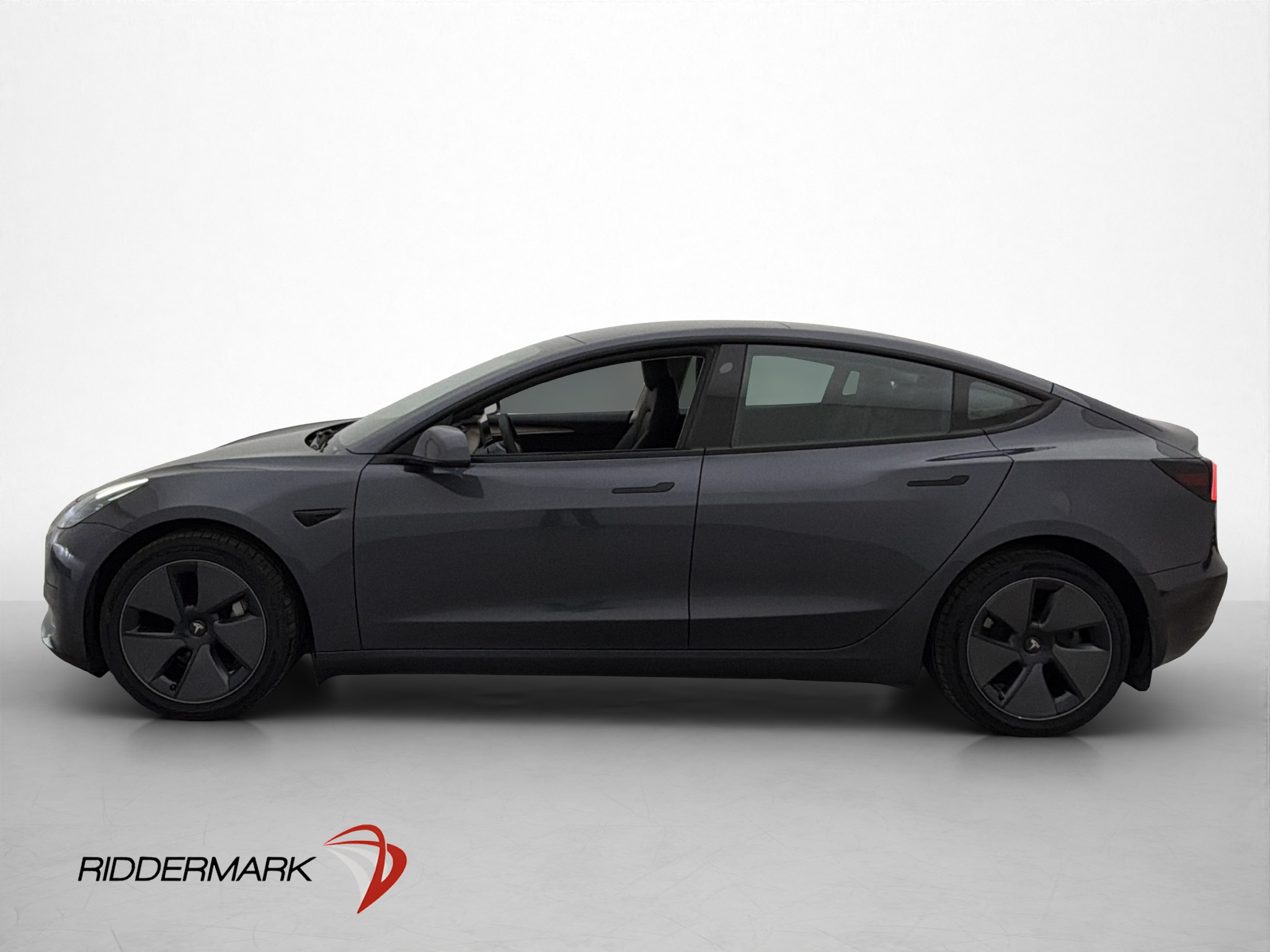 Tesla Model 3 Standard Range, 283ps, 2022