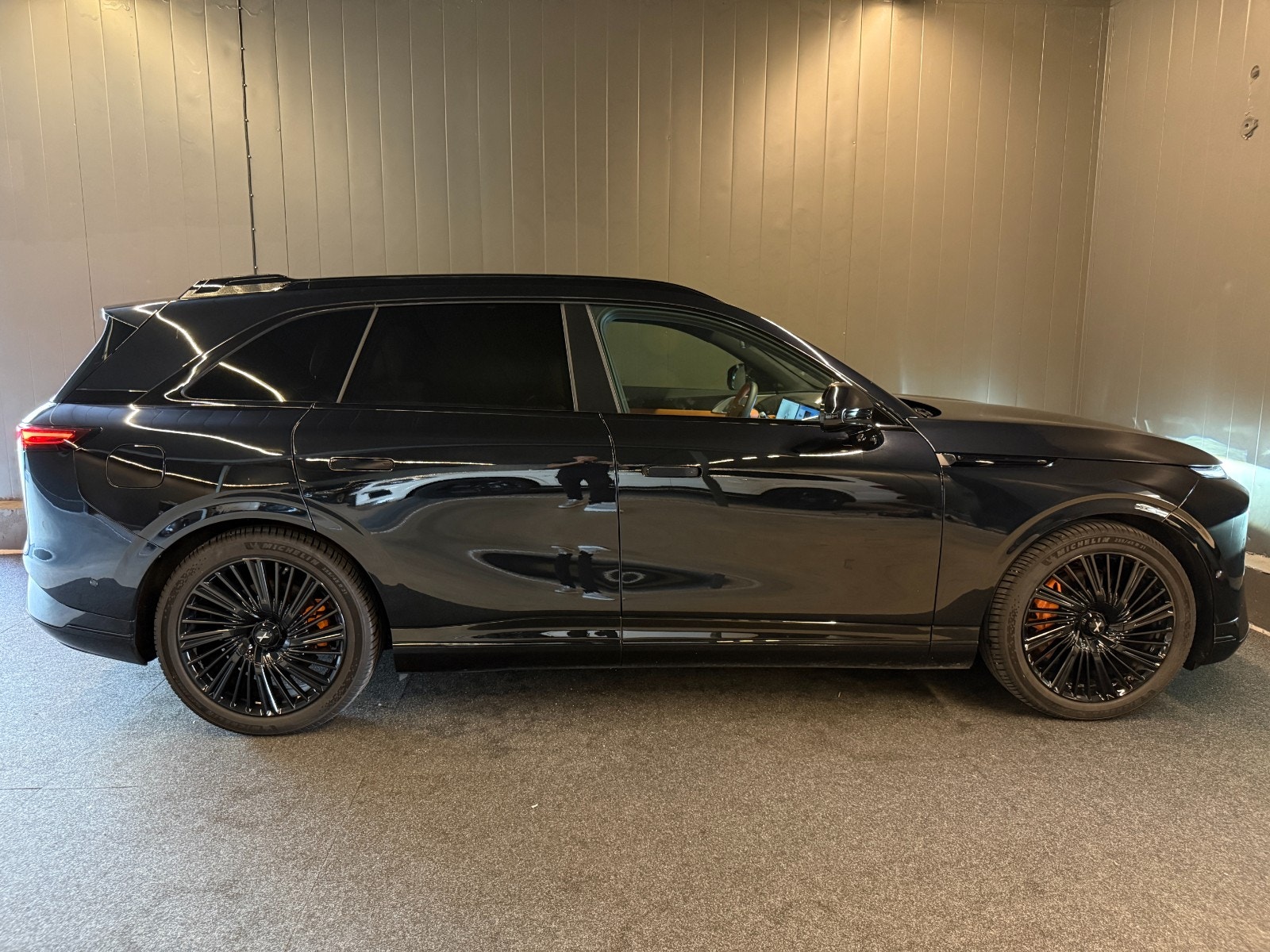 XPENG G9 Performance, 575ps, 2025