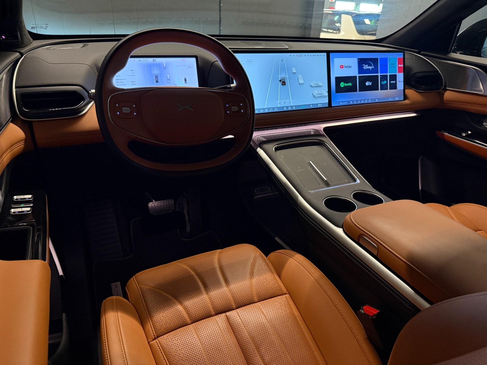 XPENG G9 Performance, 575ps, 2025