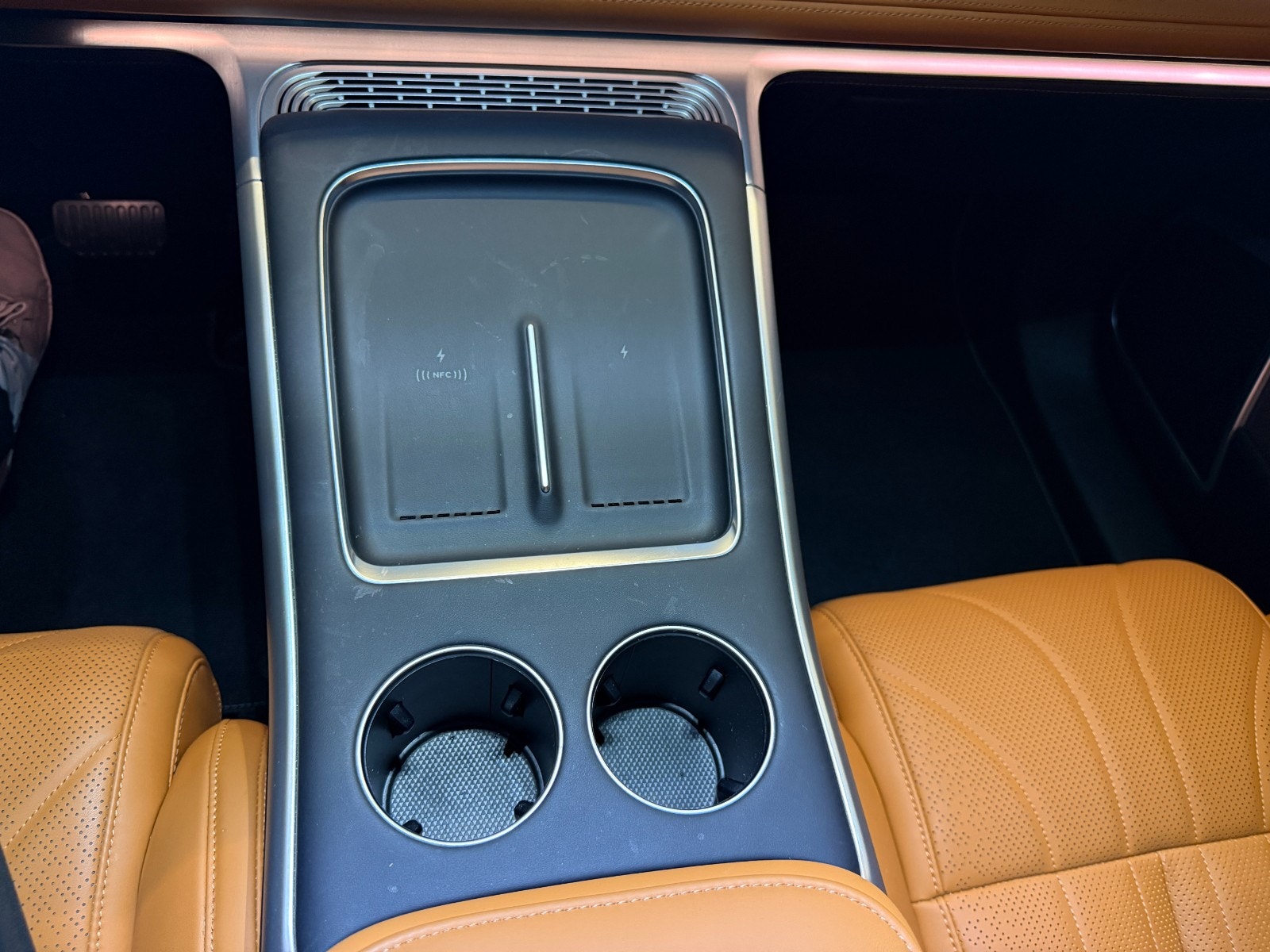 XPENG G9 Performance, 575ps, 2025