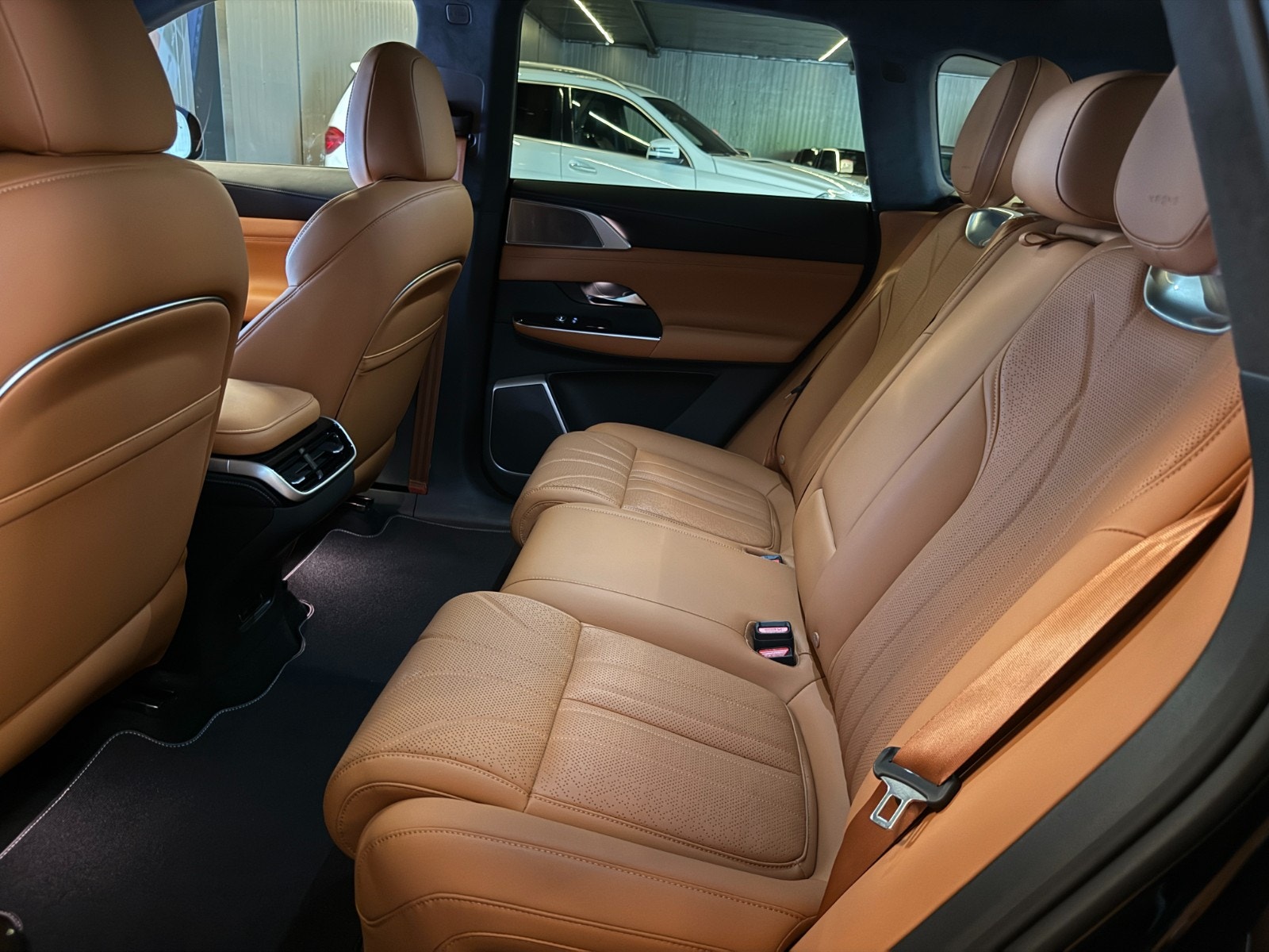 XPENG G9 Performance, 575ps, 2025