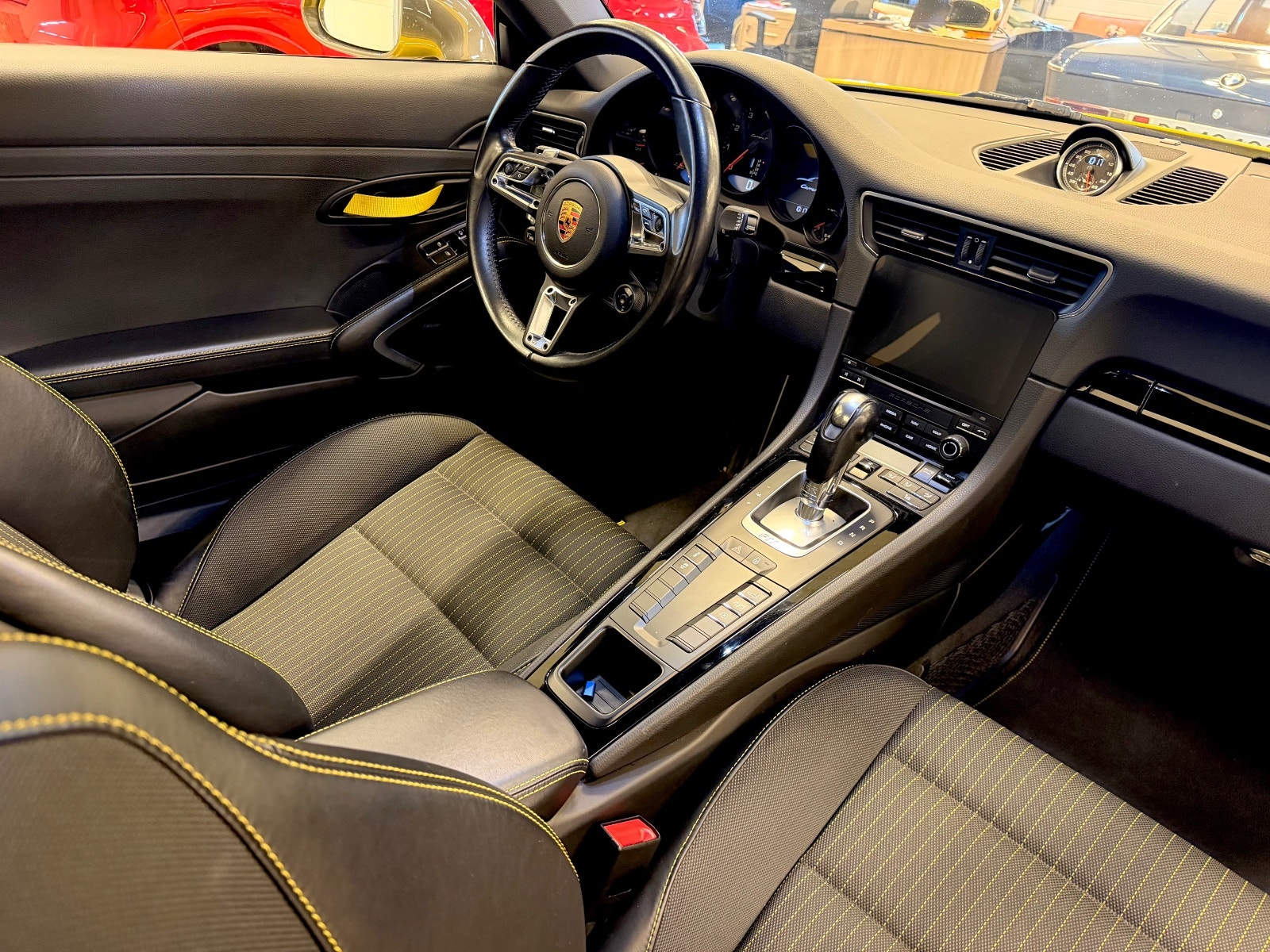 Porsche 911 Carrera PDK, 7-trins, 370ps, 2018