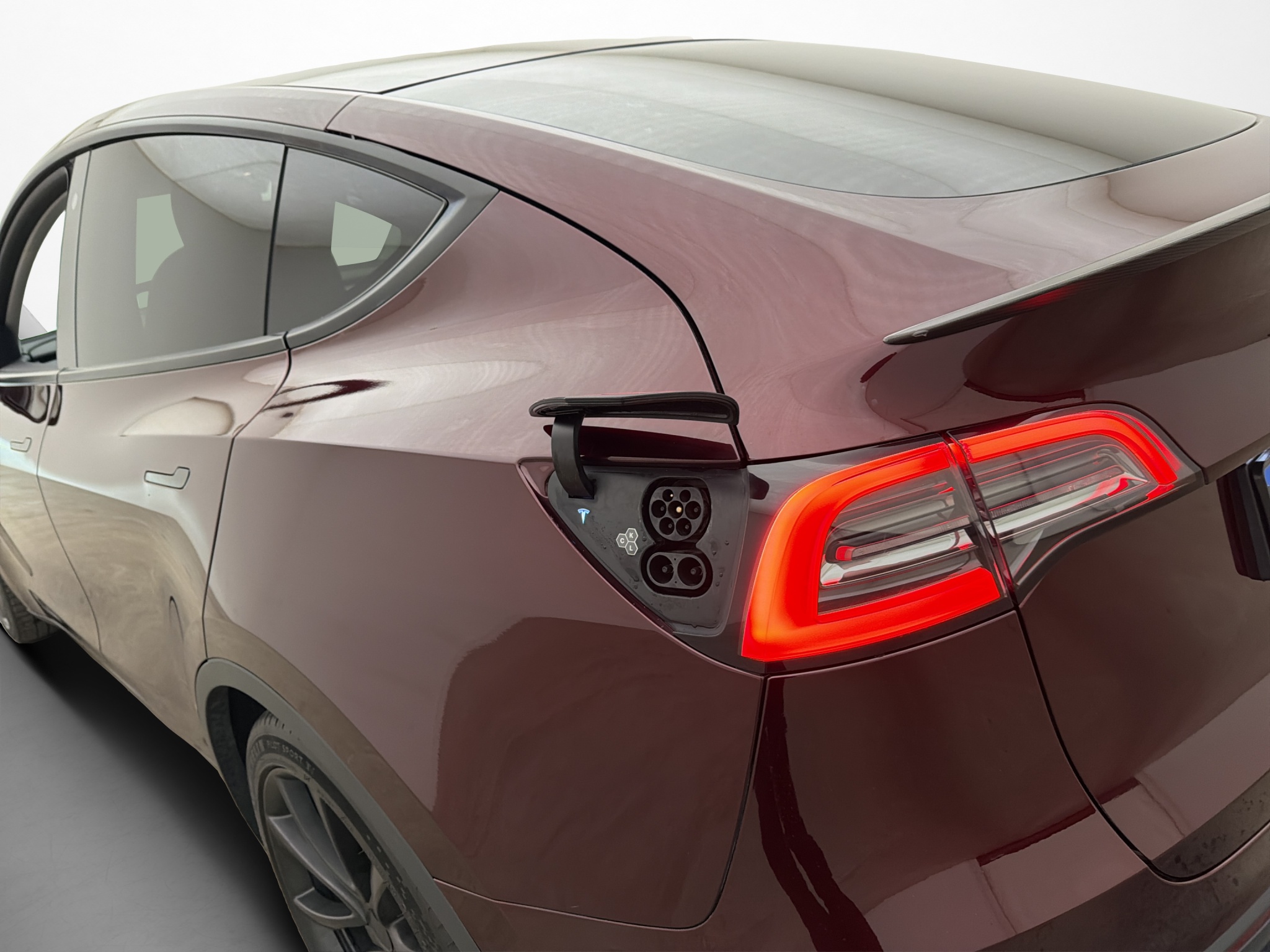 Tesla Model Y Performance, 534ps, 2024