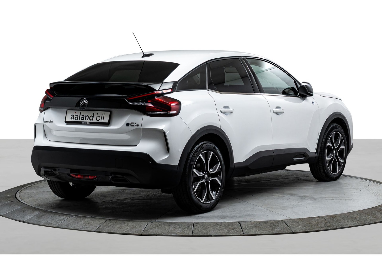 Citroën ë-C4, 136hp, 2023