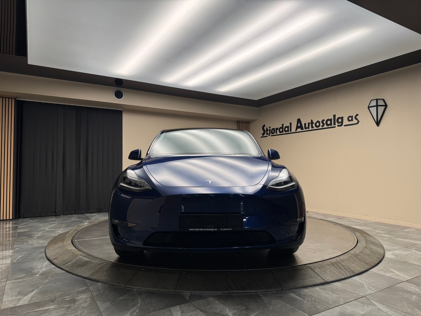 Tesla Model Y Long Range AWD, 514ps, 2024