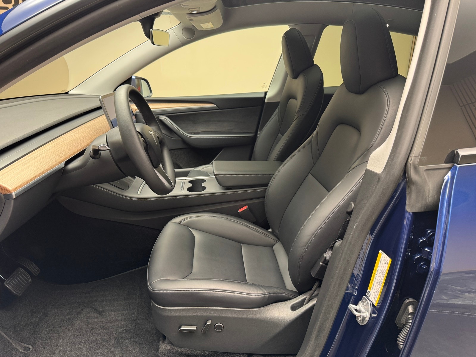 Tesla Model Y Long Range AWD, 514ps, 2024