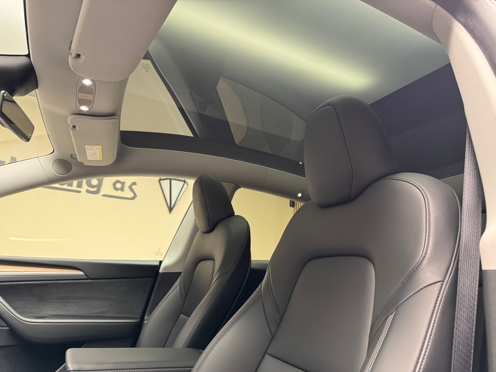 Tesla Model Y Long Range AWD, 514ps, 2024