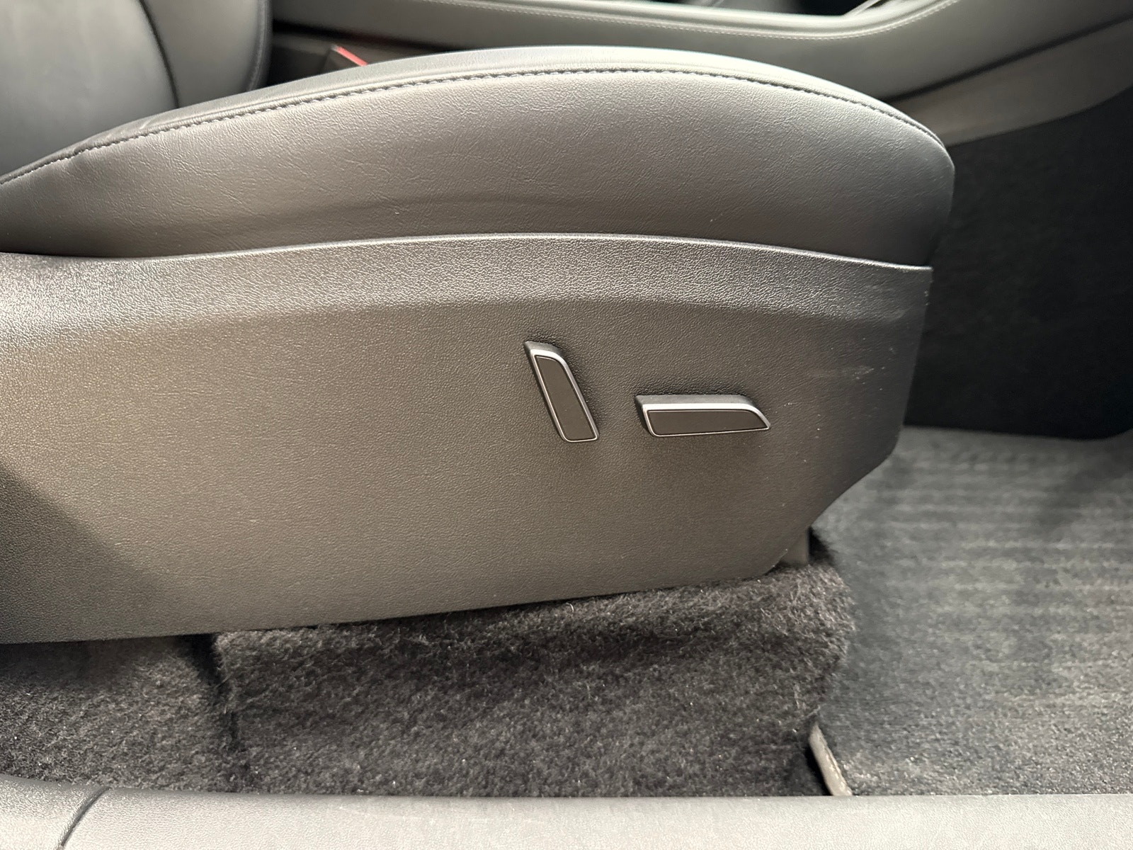 Tesla Model Y Long Range AWD, 514ps, 2024