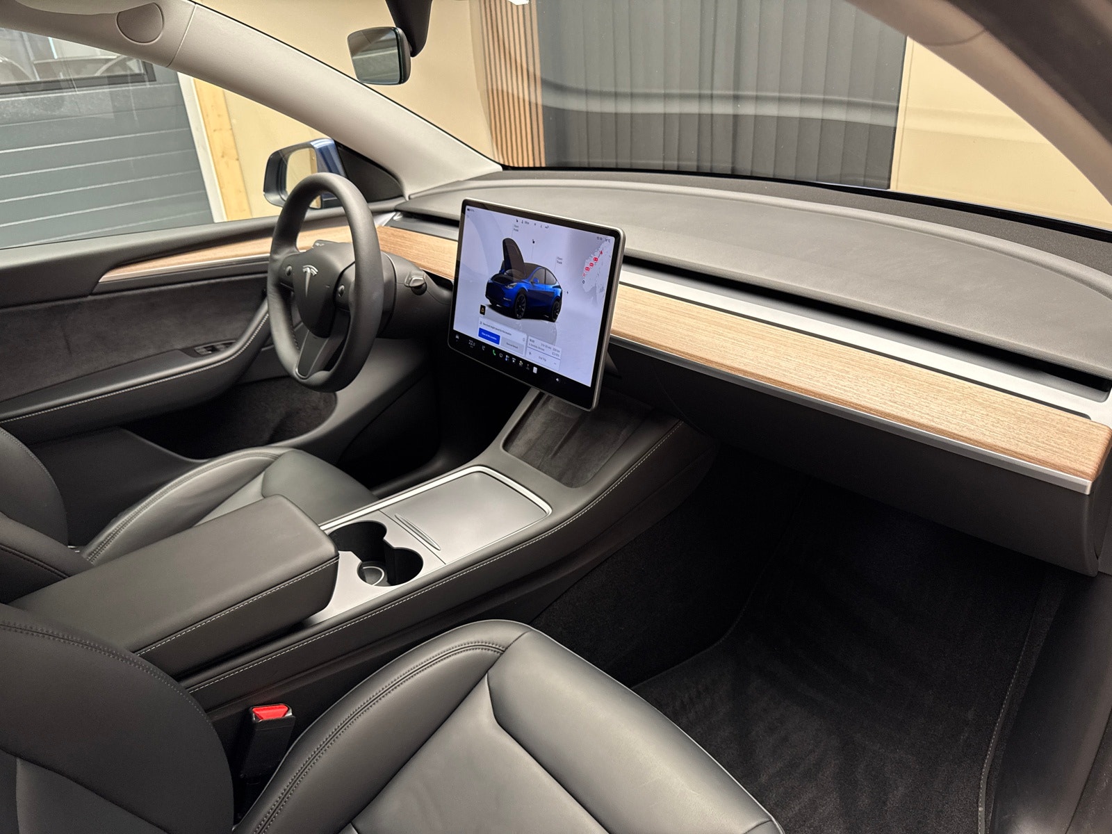 Tesla Model Y Long Range AWD, 514ps, 2024