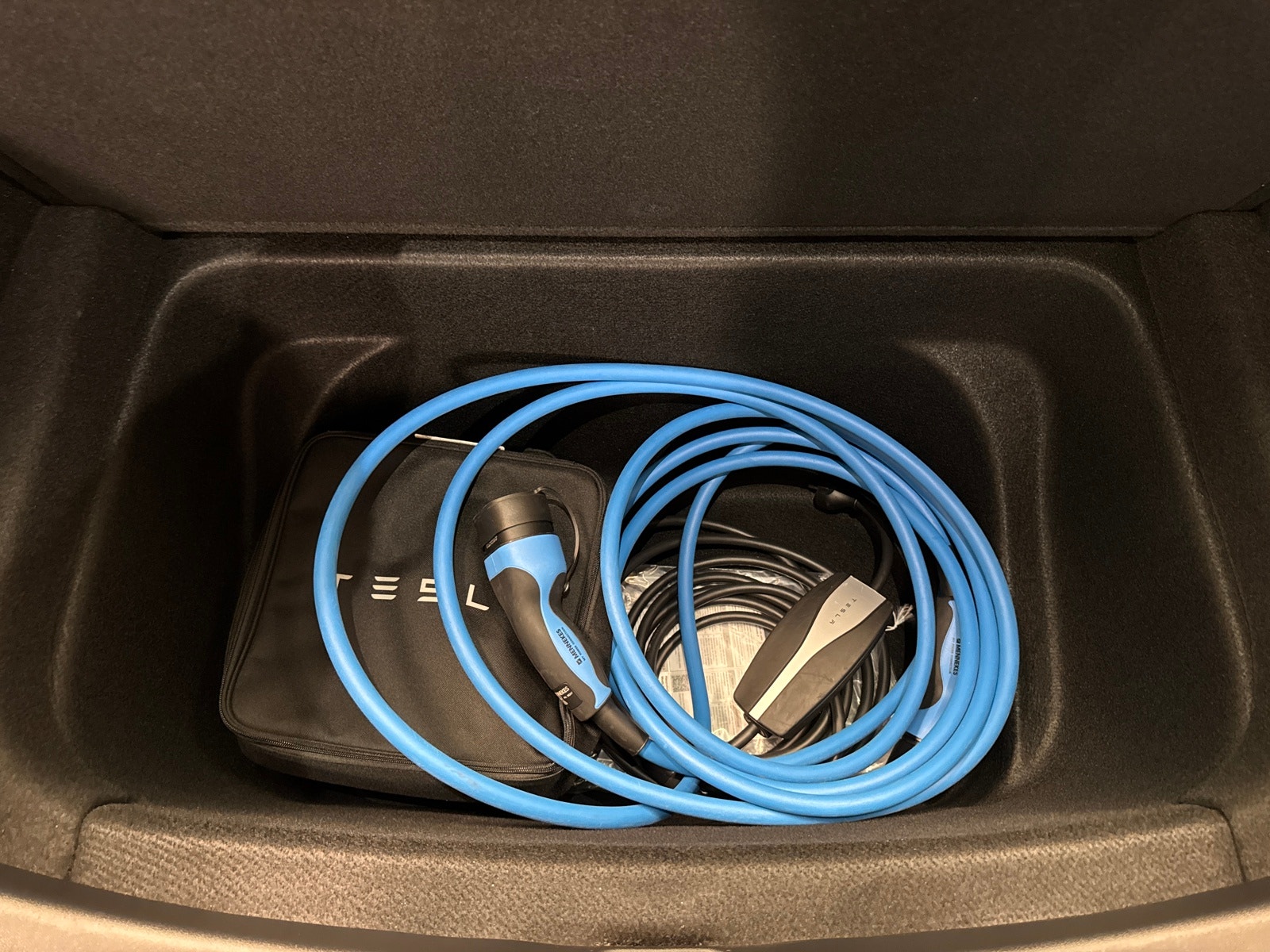 Tesla Model Y Long Range AWD, 514ps, 2024