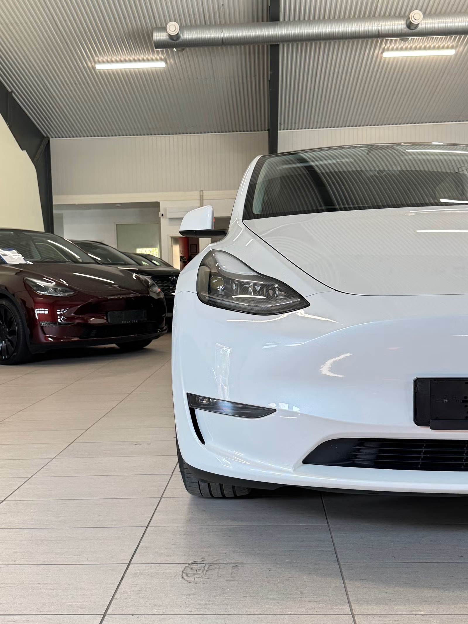 Tesla Model Y Long Range AWD, 514ps, 2023