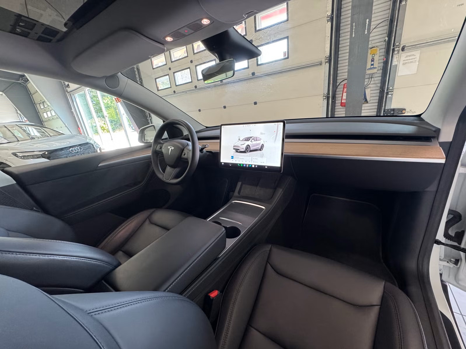 Tesla Model Y Long Range AWD, 514ps, 2023