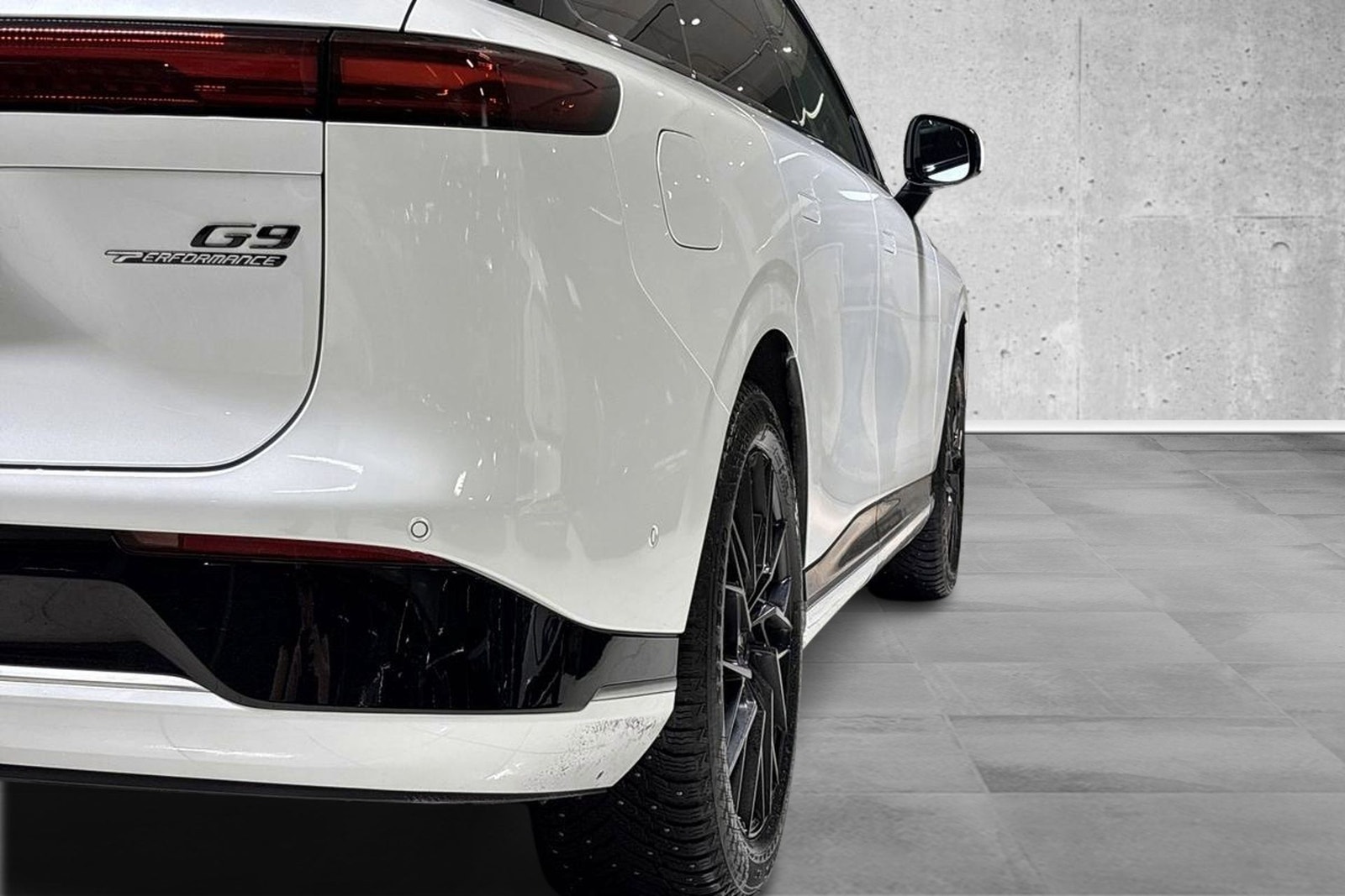 XPENG G9 Performance, 551ps, 2024