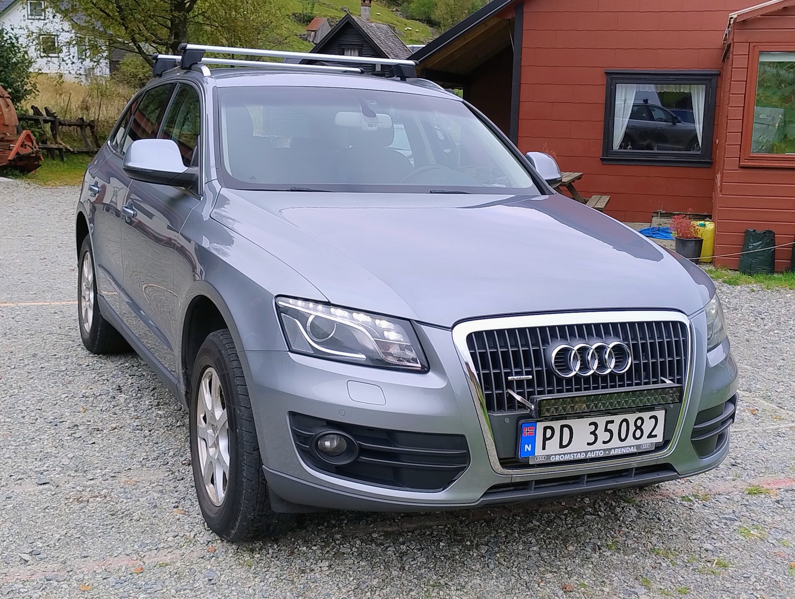 Audi Q5 2.0 TDI DPF quattro Manual, 143hp, 2011