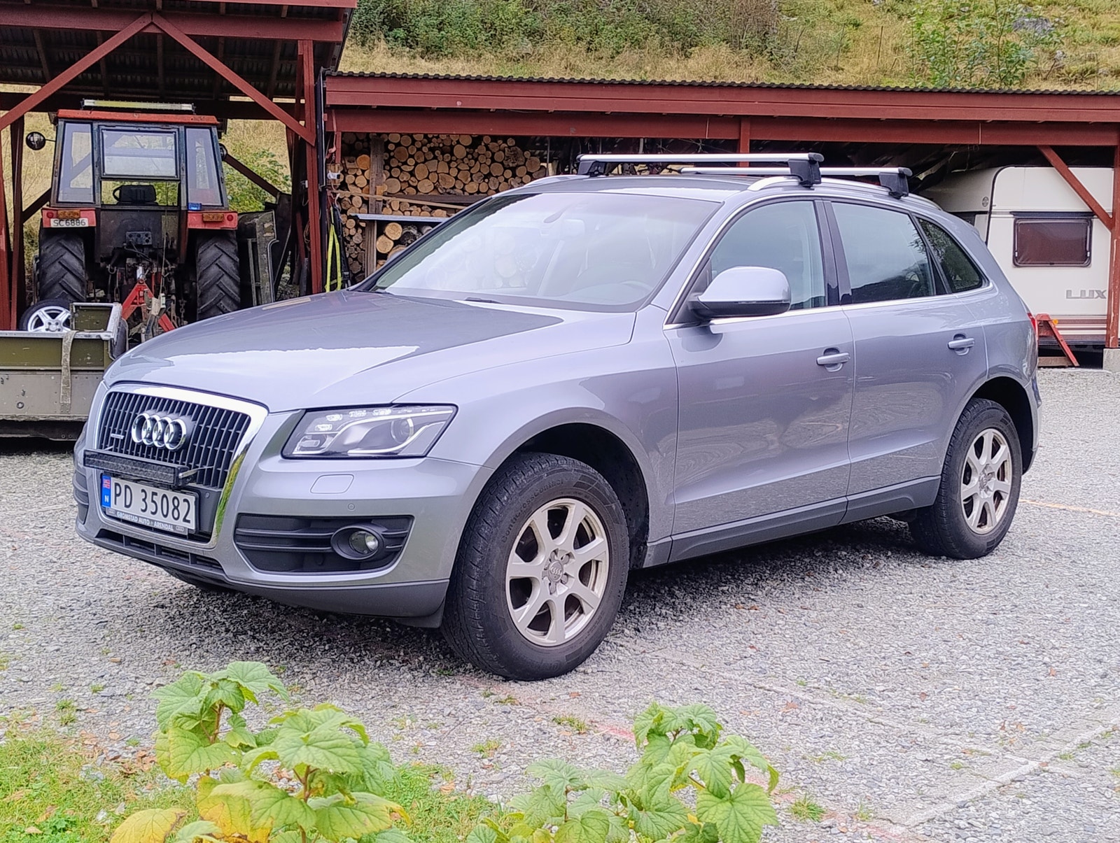 Audi Q5 2.0 TDI DPF quattro Manual, 143hp, 2011