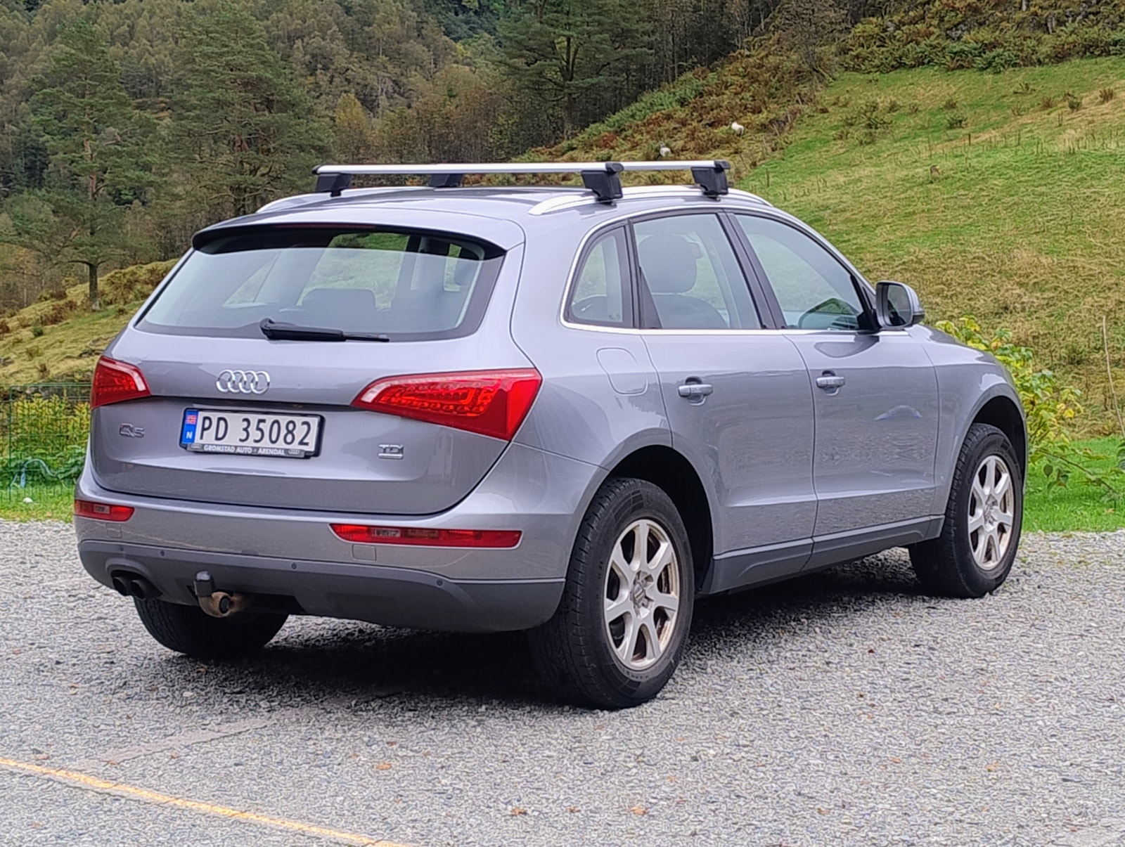 Audi Q5 2.0 TDI DPF quattro Manual, 143hp, 2011