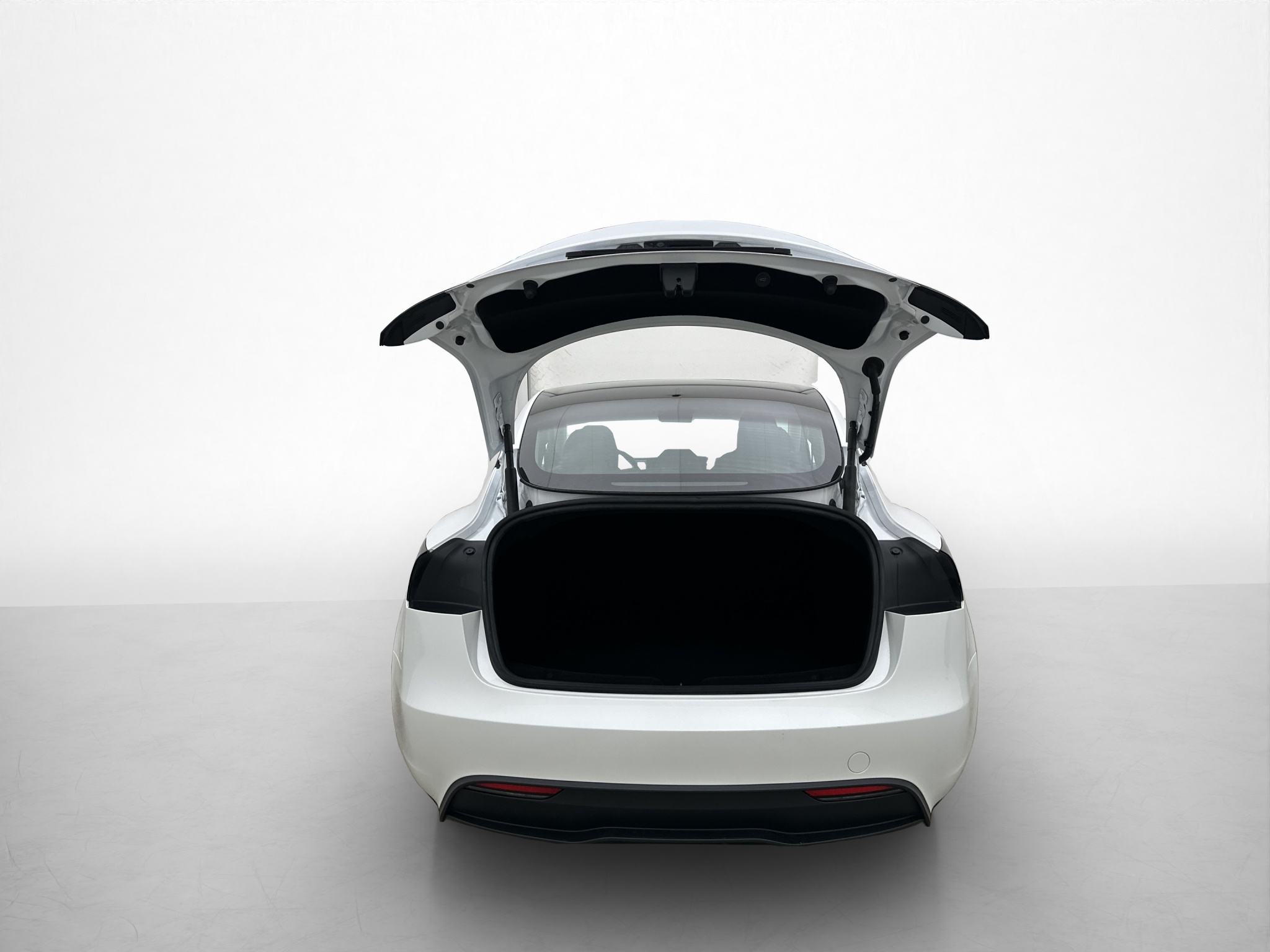 Tesla Model 3 Standard Range, 283hp, 2024
