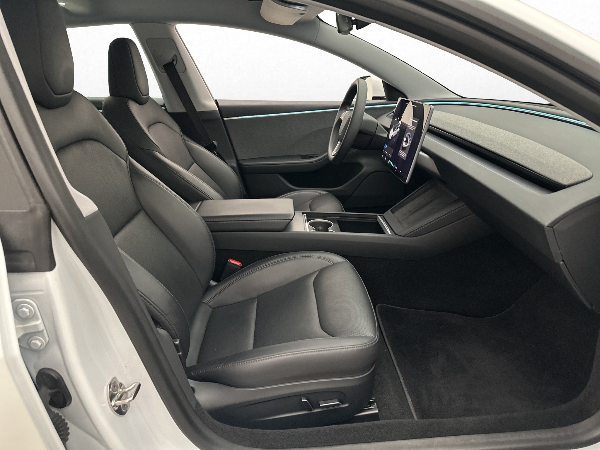 Tesla Model 3 Standard Range, 283hp, 2024