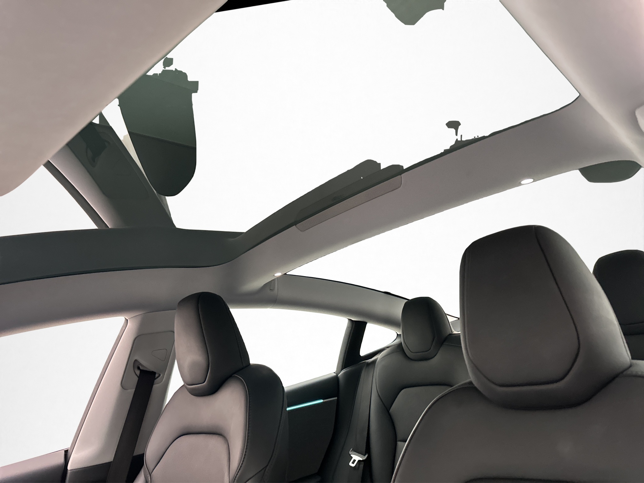 Tesla Model 3 Standard Range, 283hp, 2024