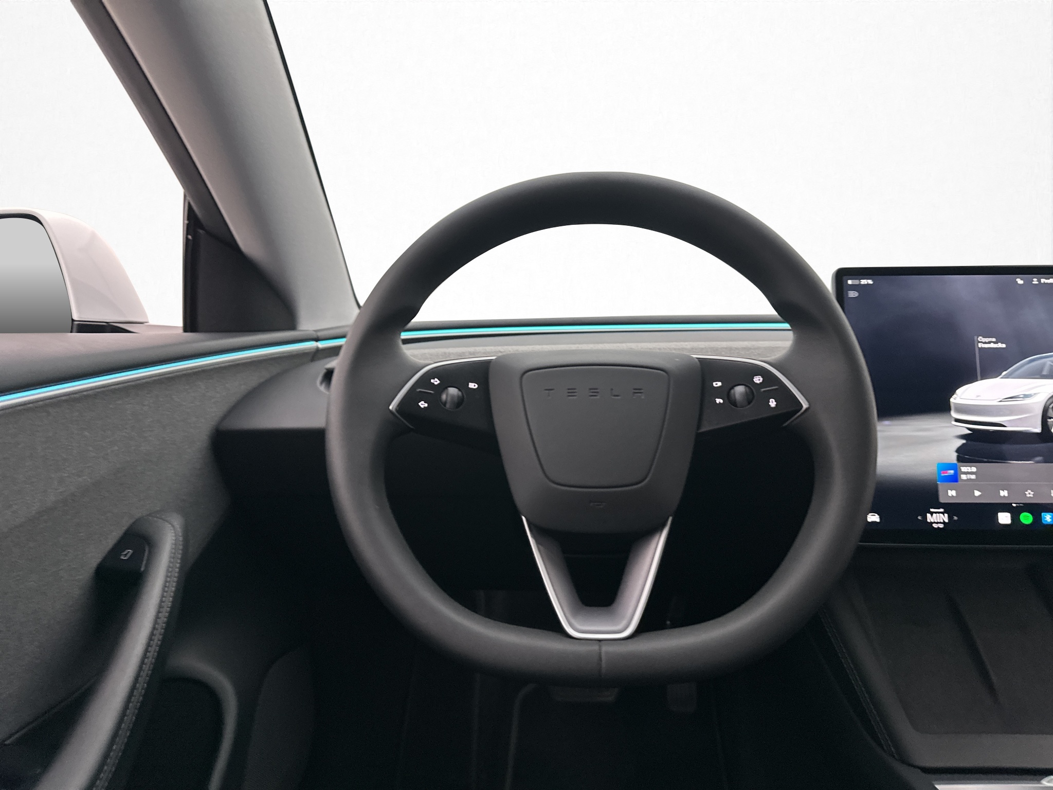 Tesla Model 3 Standard Range, 283hp, 2024