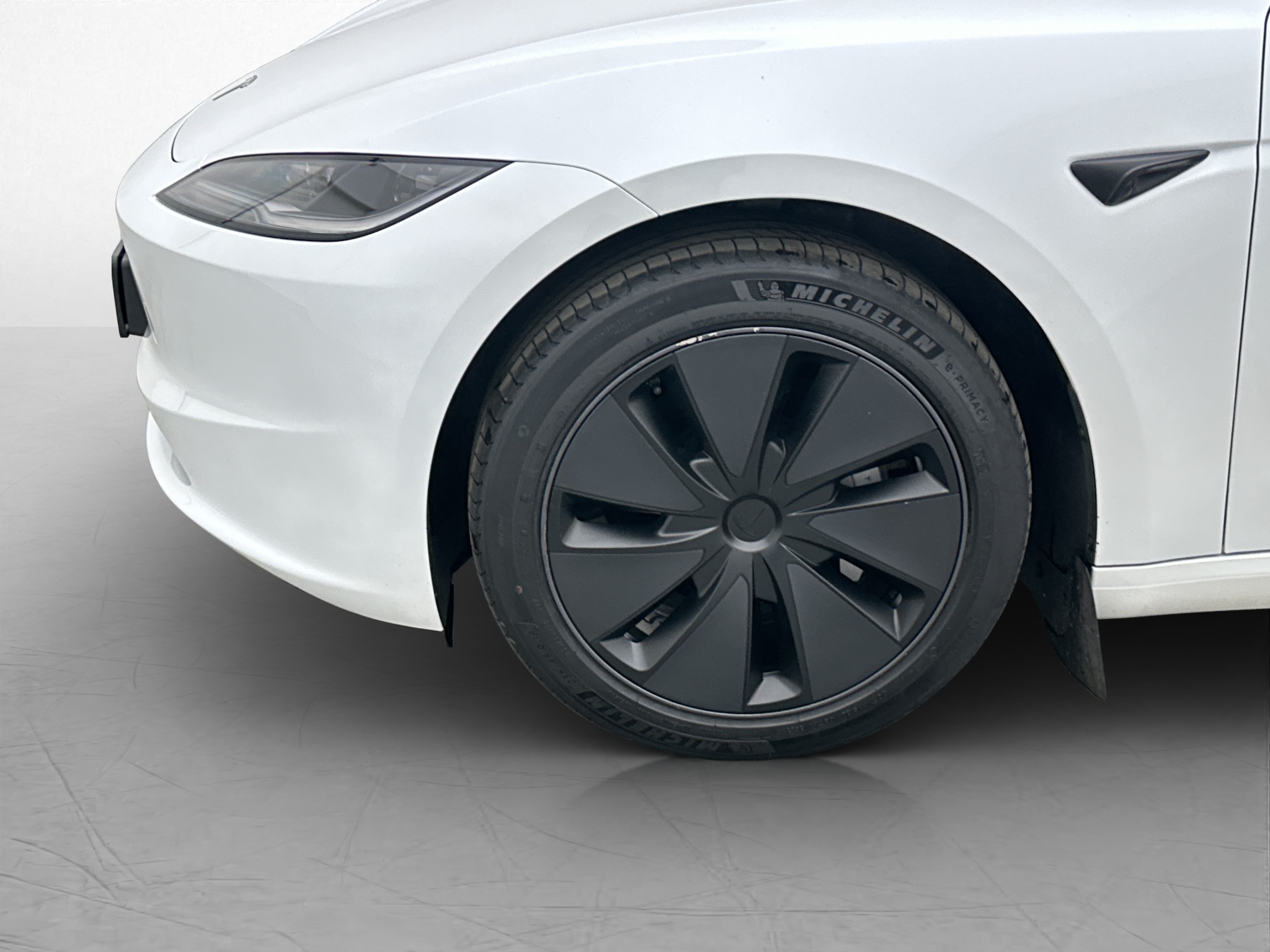 Tesla Model 3 Standard Range, 283hp, 2024