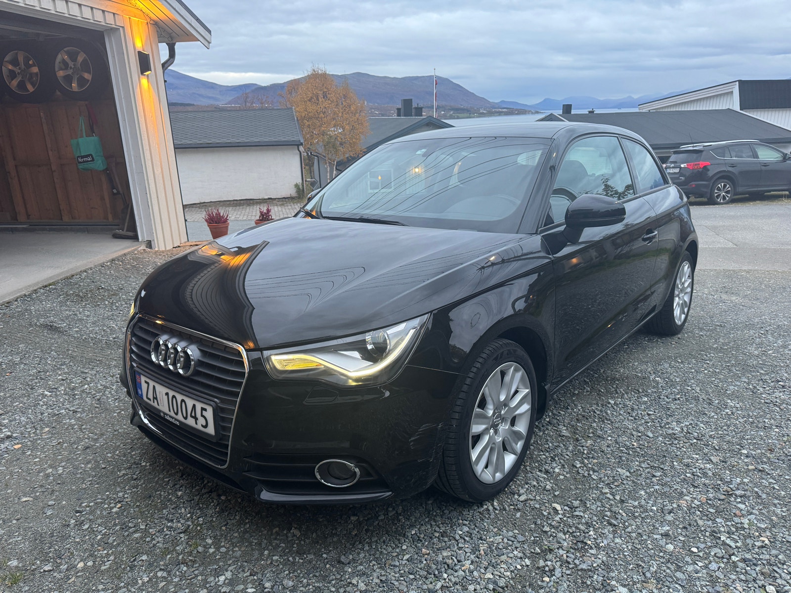 Audi A1 1.6 TDI Manual, 105hp, 2011