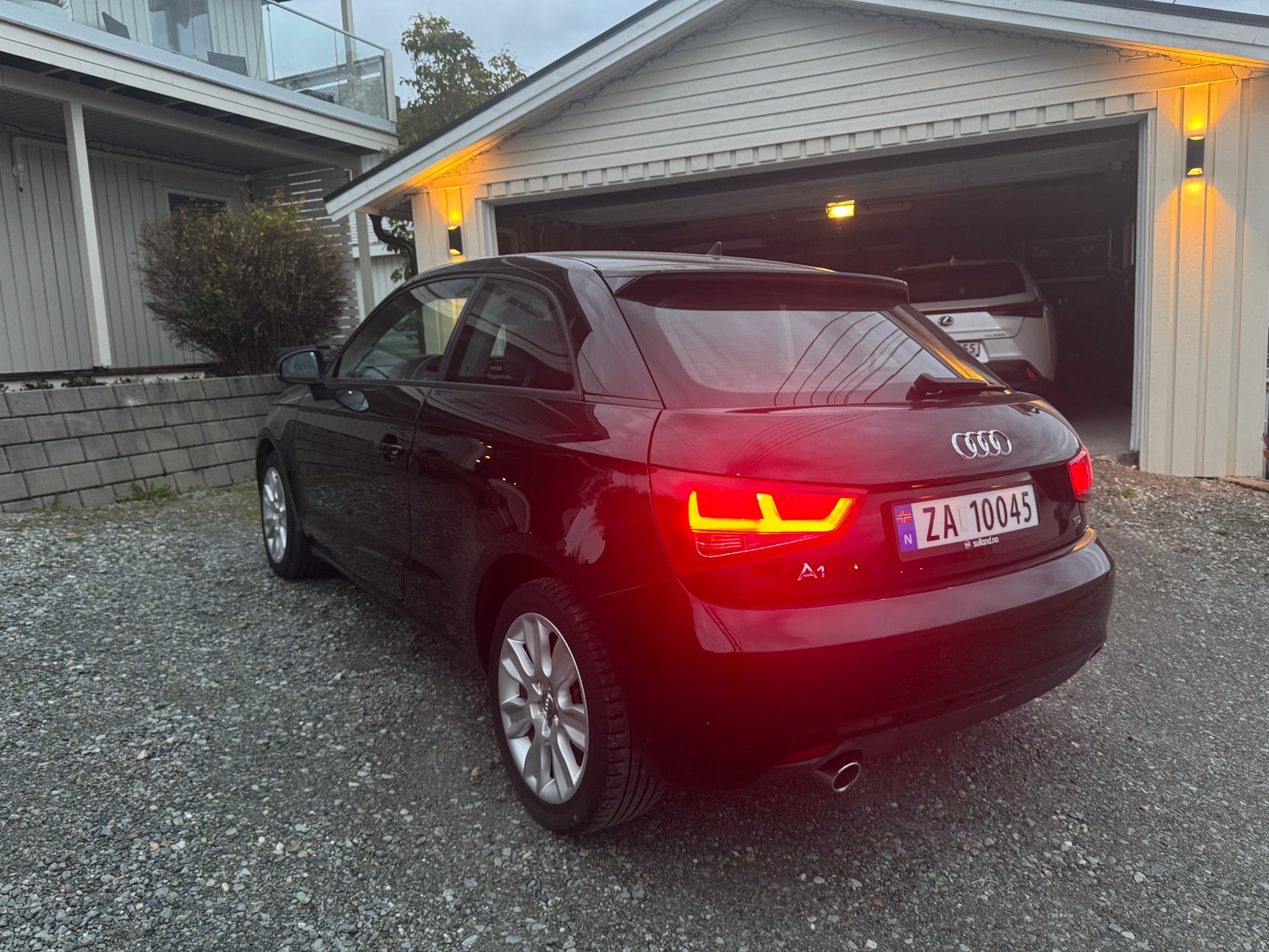 Audi A1 1.6 TDI Manual, 105hp, 2011